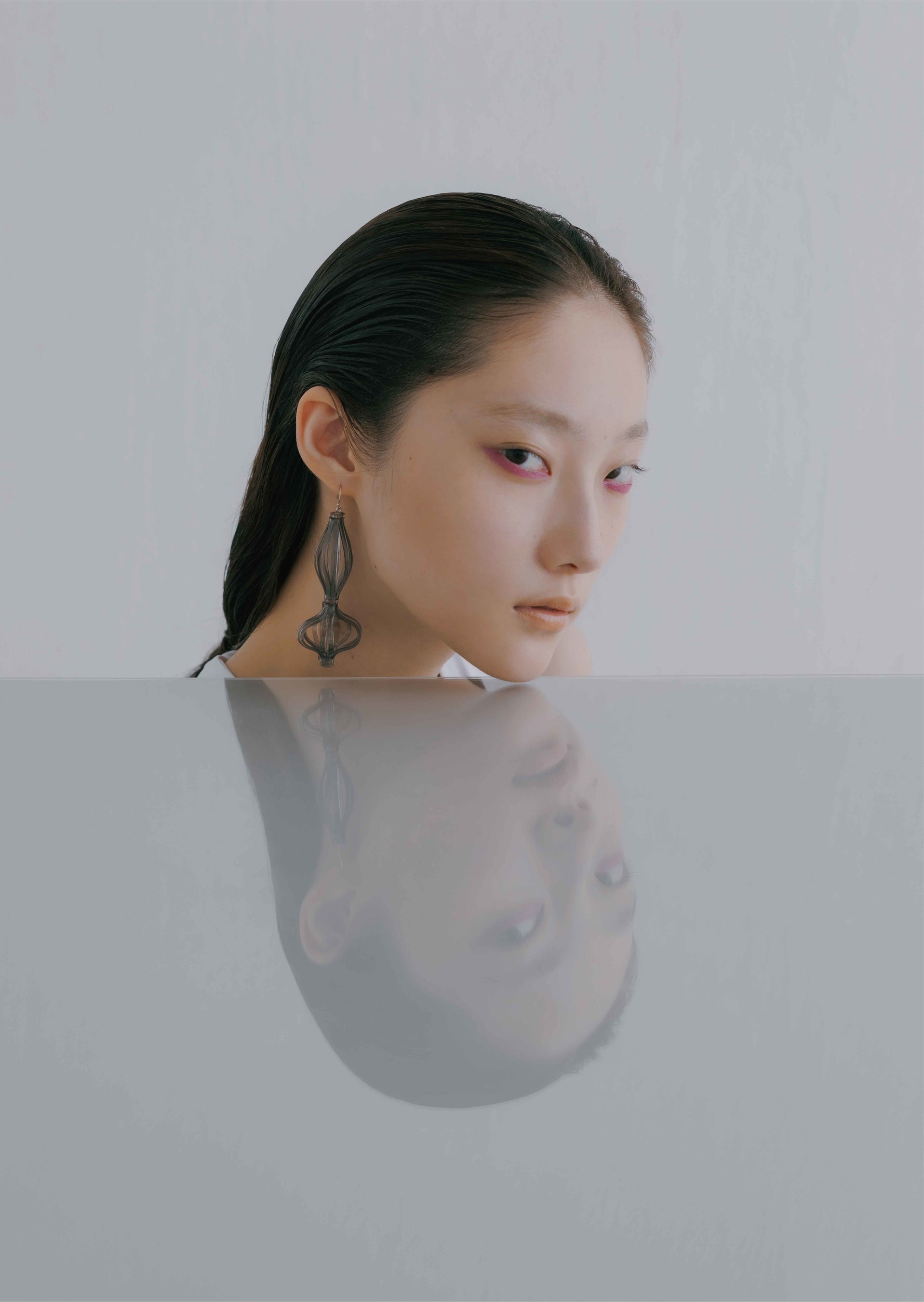 Photographer：Shuhei Tsunekawa、Model：ANNI YANG(TOMORROW TOKYO)、Makeup：KOTO(UM)、Hair：KURUSHIMA(Y’s C)、Stylist：Remi Kawasaki 