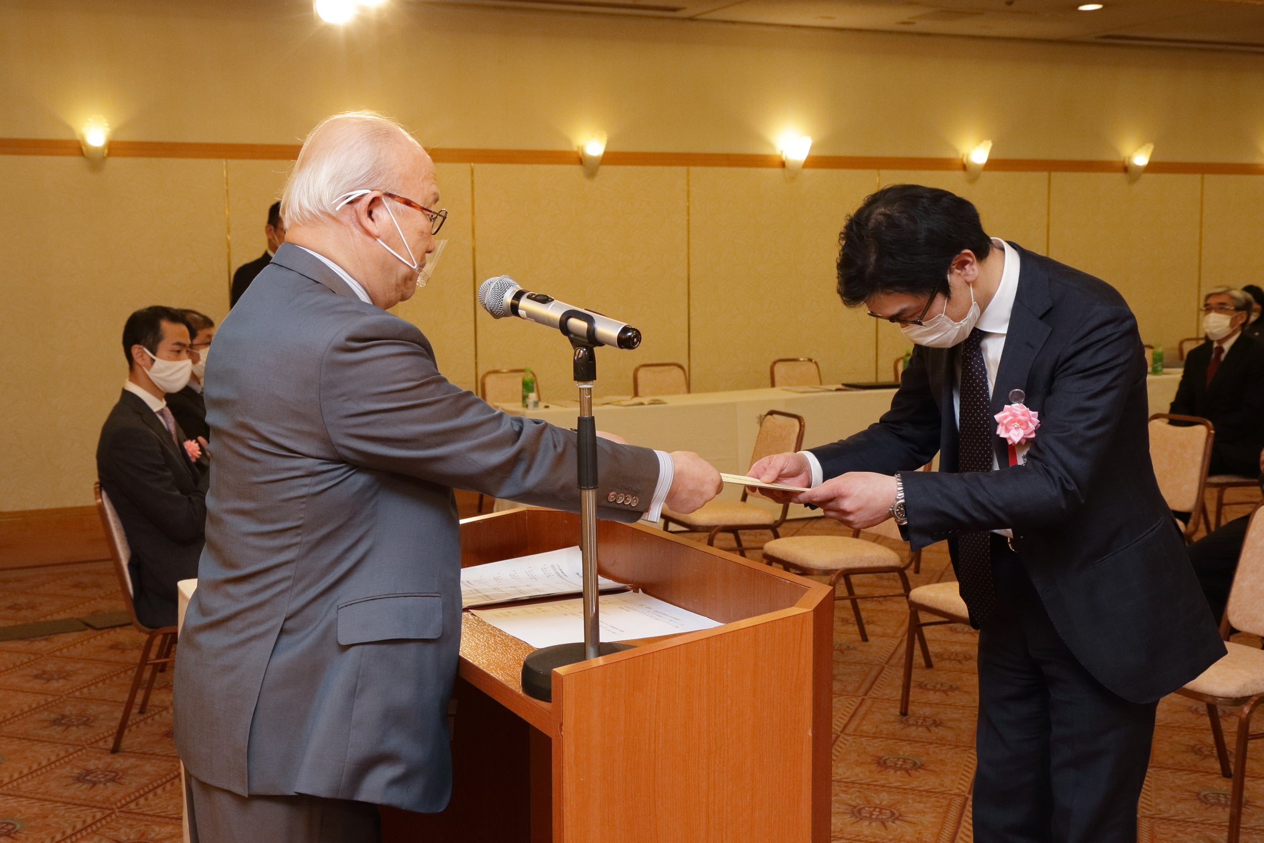 助成金助成式の様子