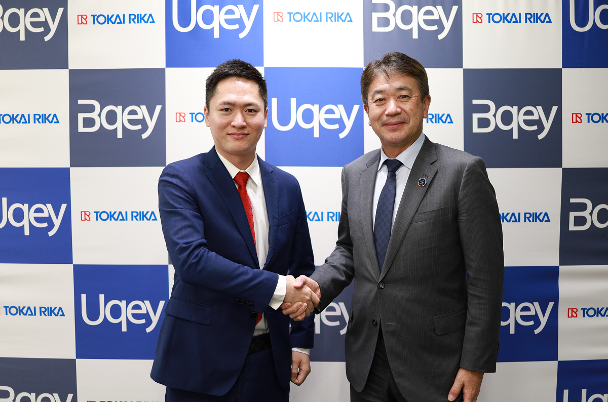 TANAAKK社社長 田中様（左）と東海理化社長 二之夕（右）