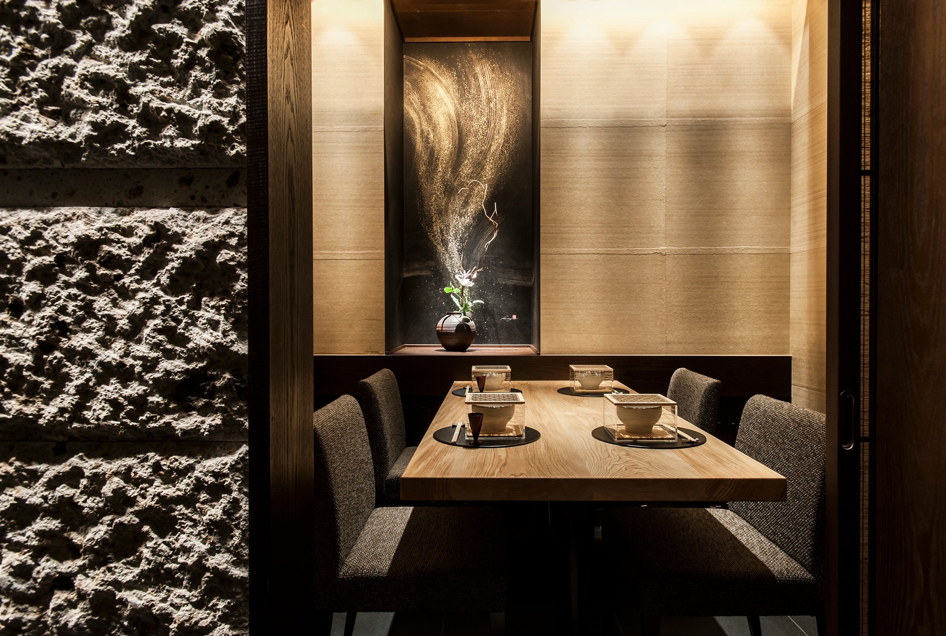 幻の石垣牛 本格板前和食が楽しめる個室和食 東山 が東京駅前にオープン 大東企業株式会社のプレスリリース 幻の石垣牛 本格板前和食が楽しめる個室和食 東山 が東京駅前にオープン 大東企業株式会社のプレスリリース