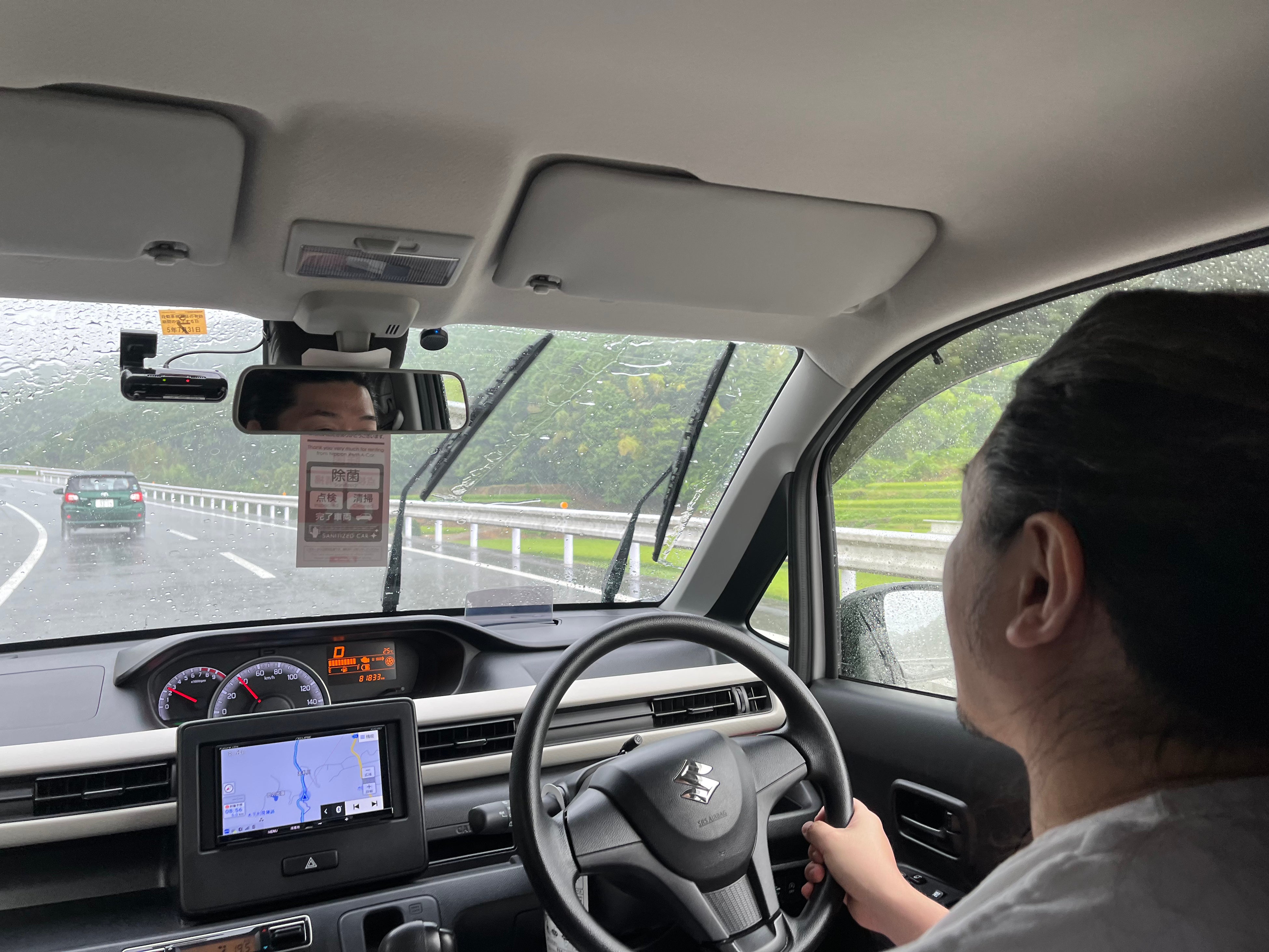 好きな曲をかけながら気ままにドライブ♪