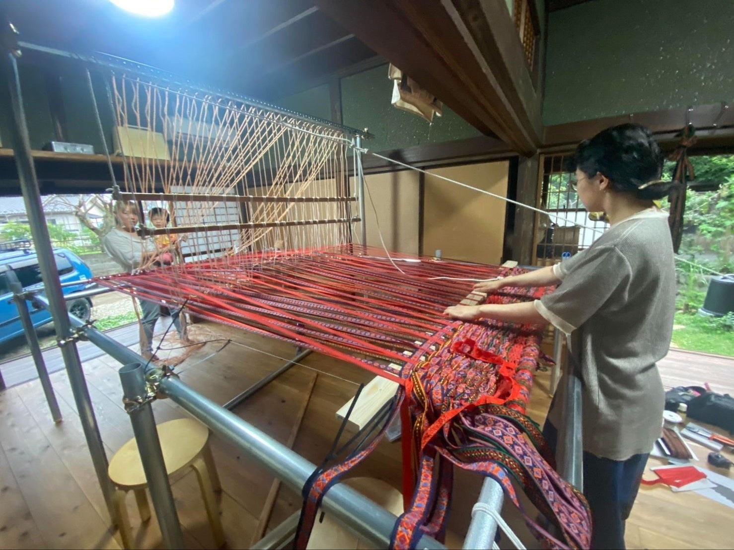 織り機の組み立て２