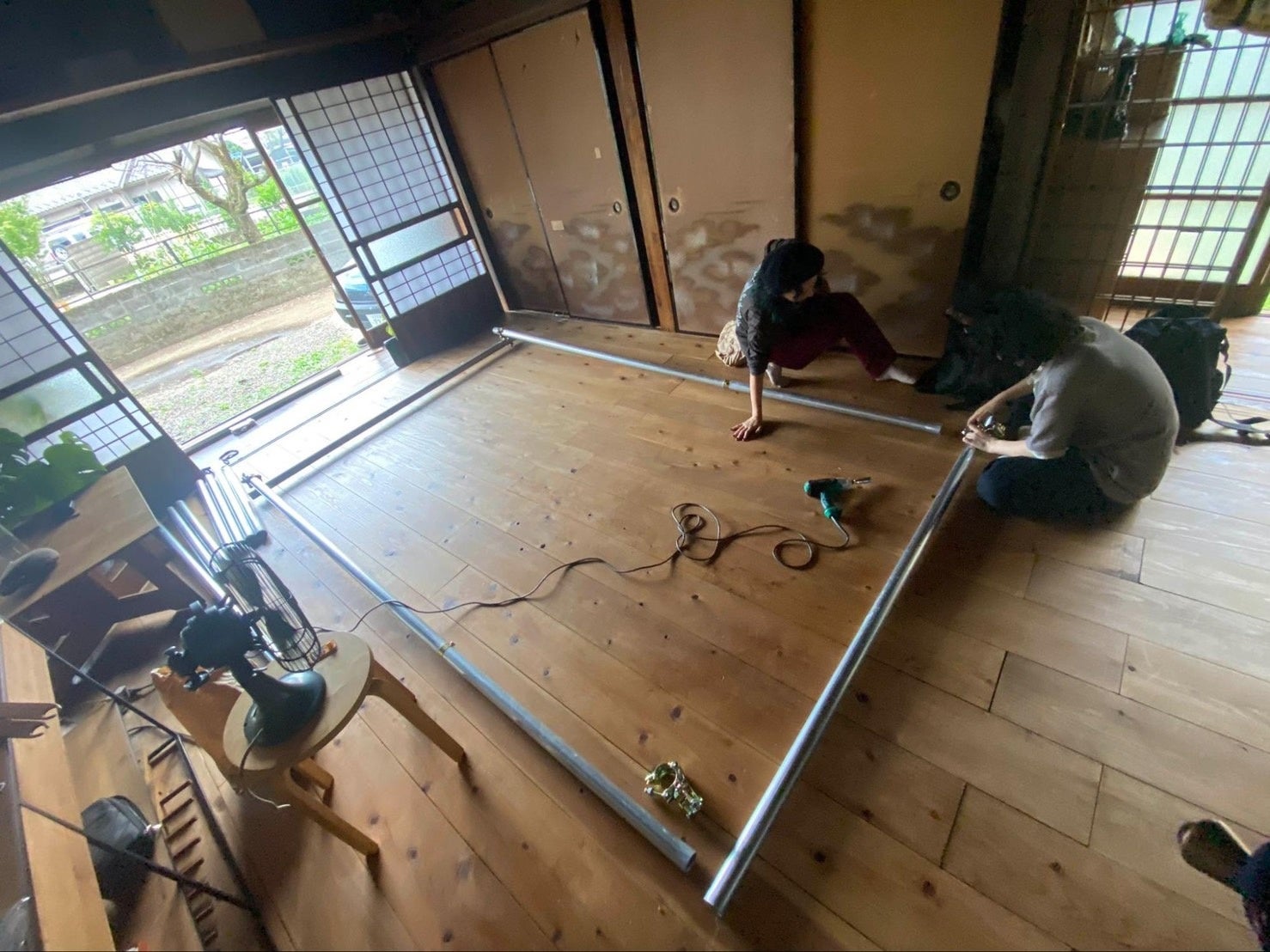 織り機の組み立て１