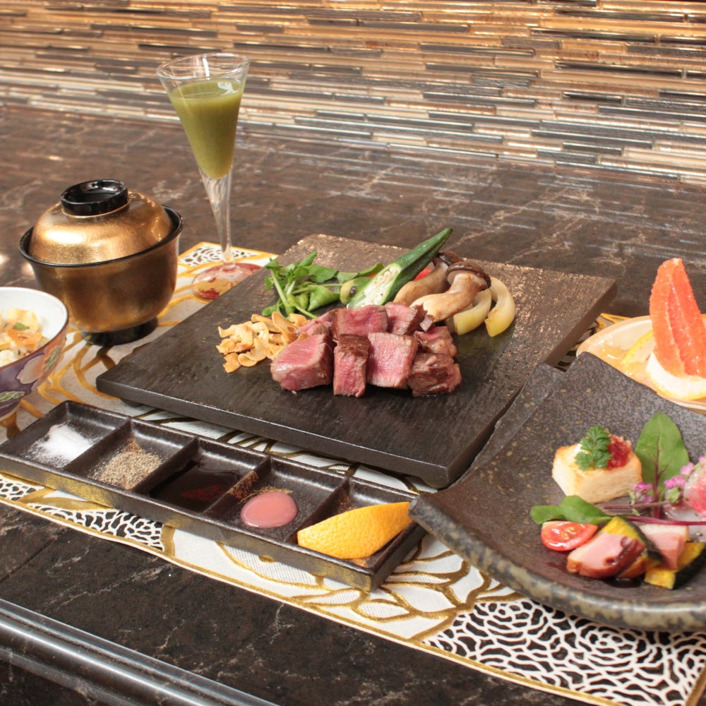 味処「桃源郷」のステーキランチ