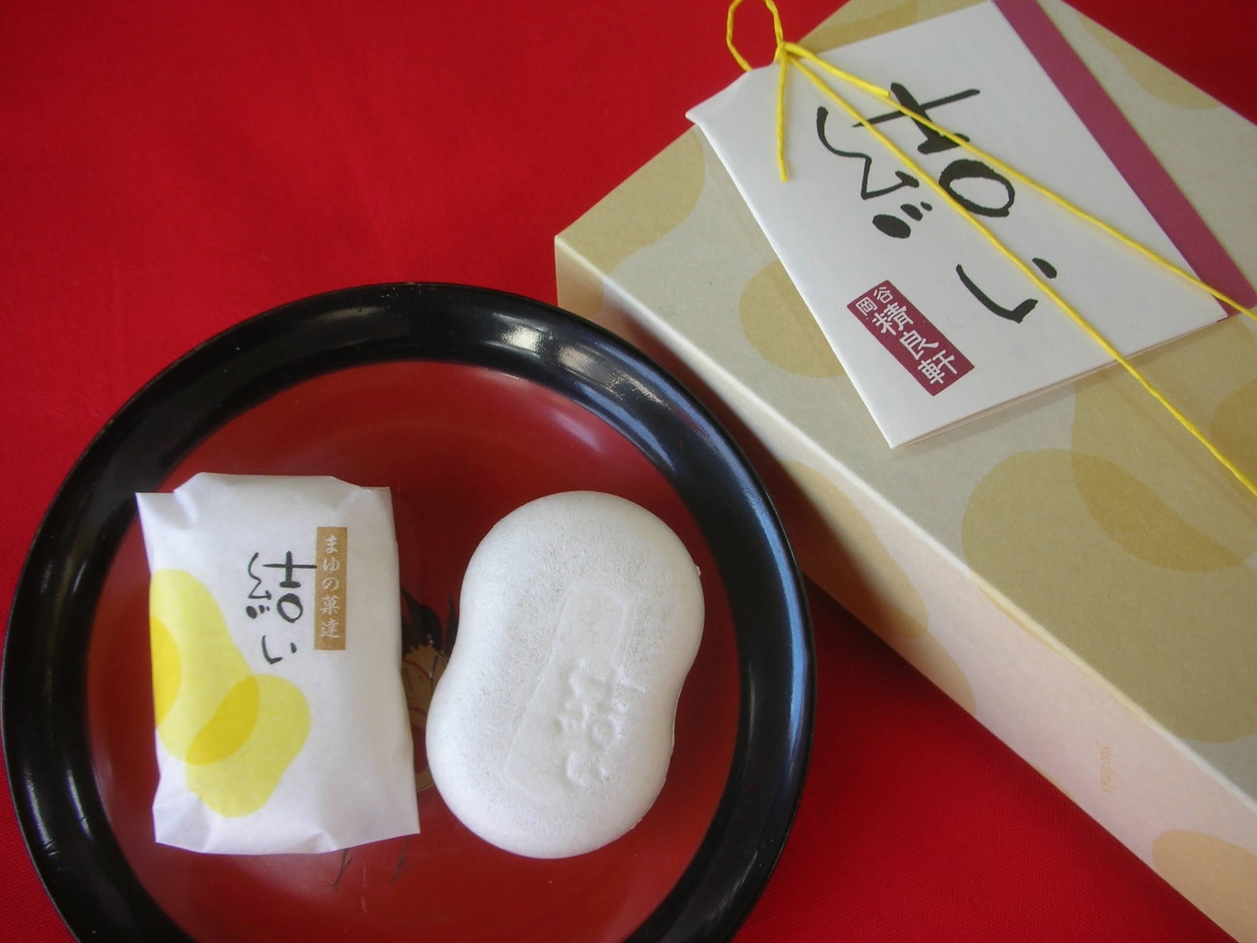 シルクパウダー入りお菓子