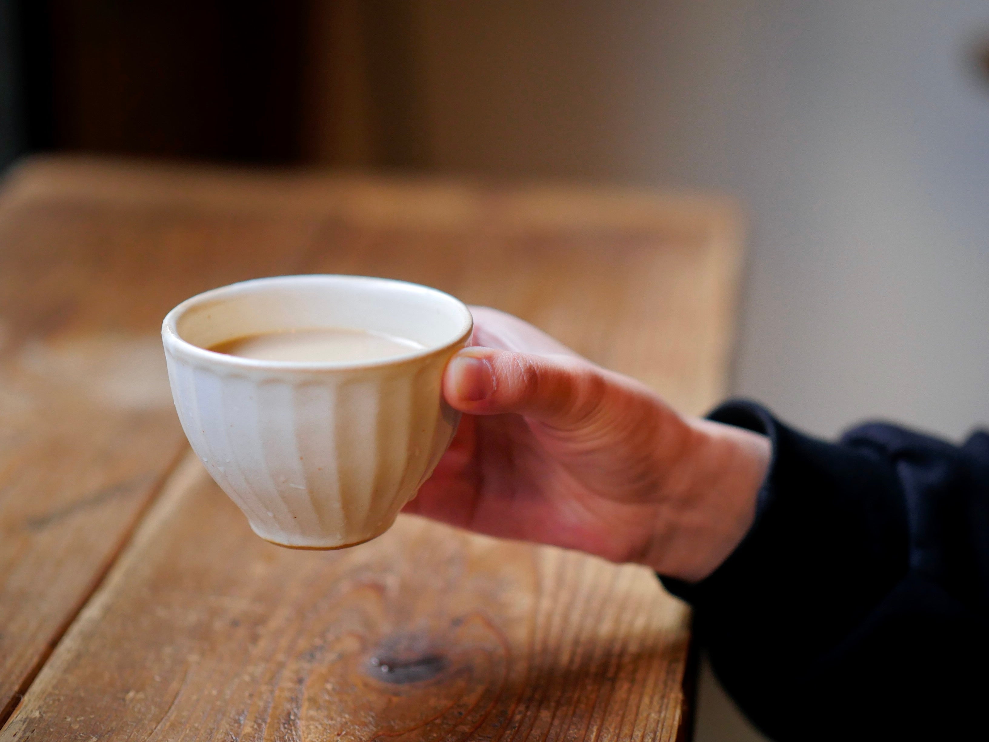 インド発祥のミルクティー「チャイ」の製造販売