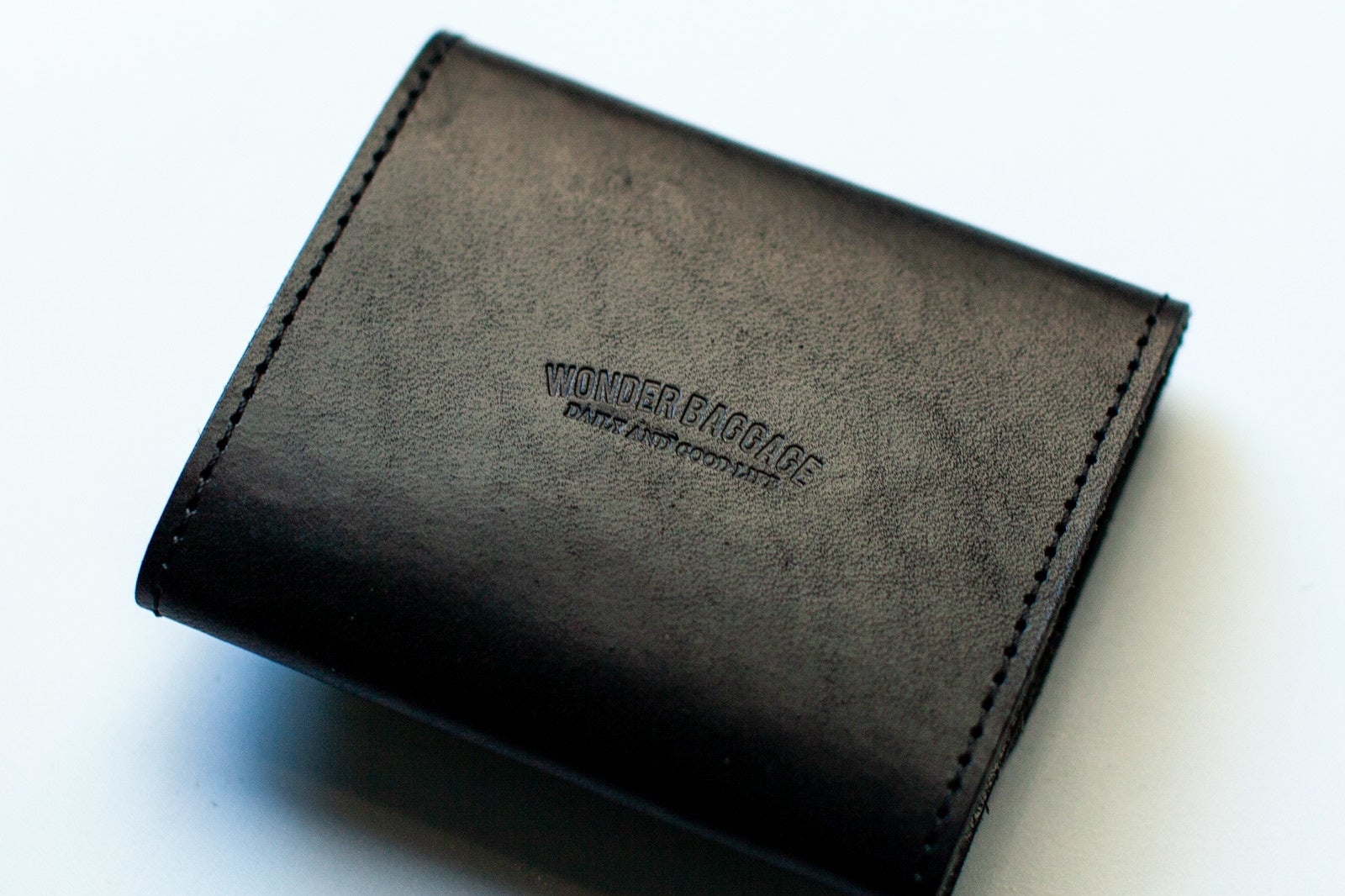 背面にはブランドの刻印を