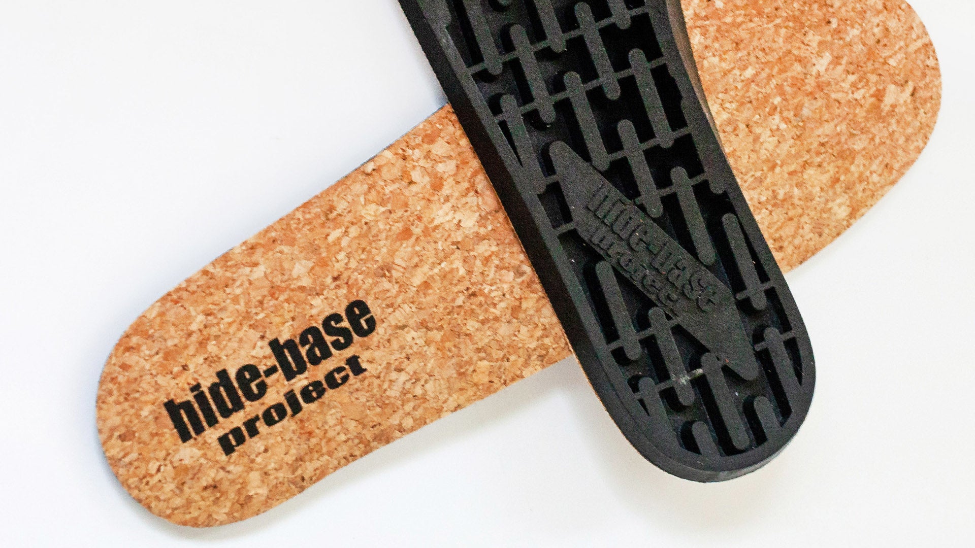 コルクシートを張り合わせたカップインソール