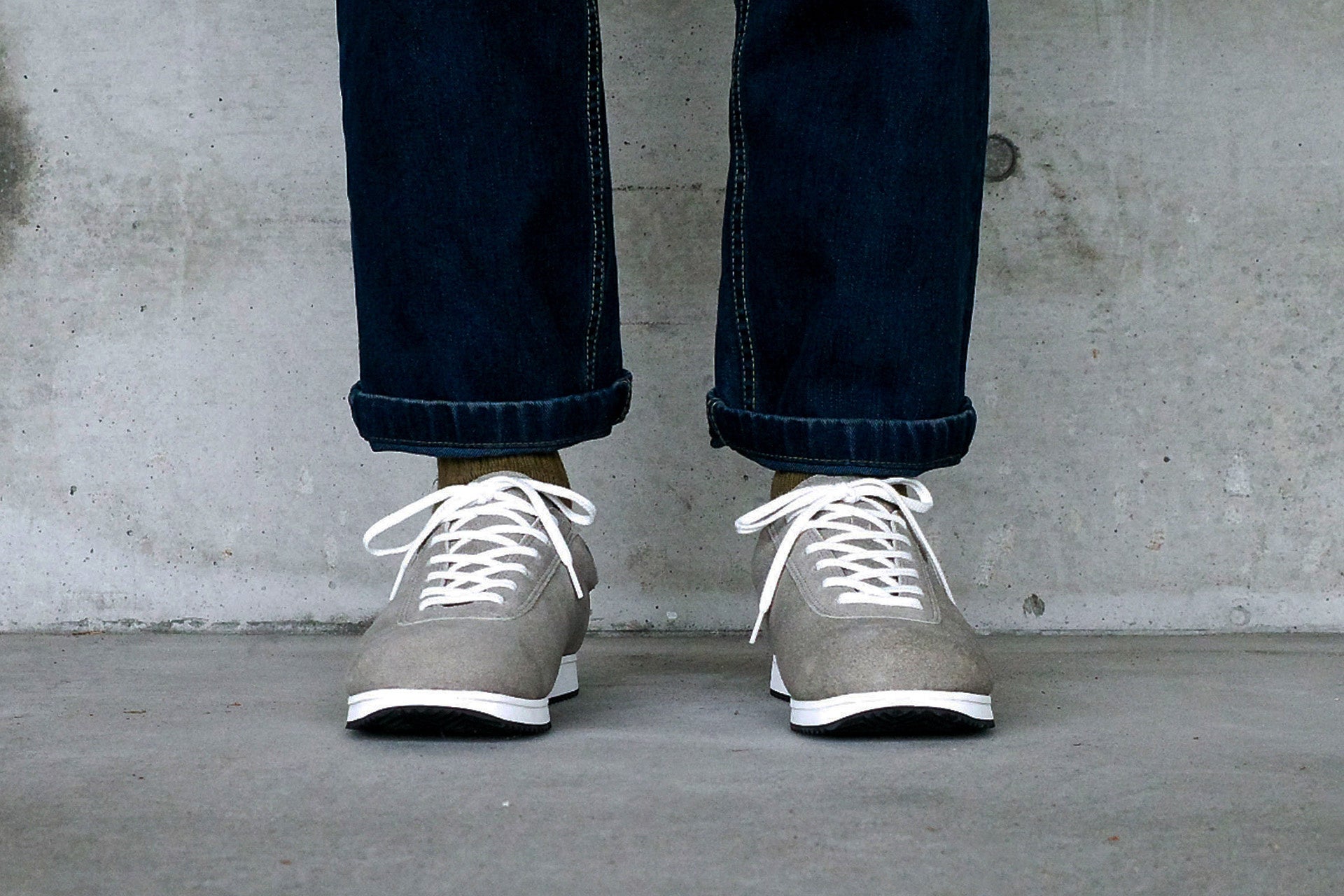 前足部はゆったり、甲はしっかり固定