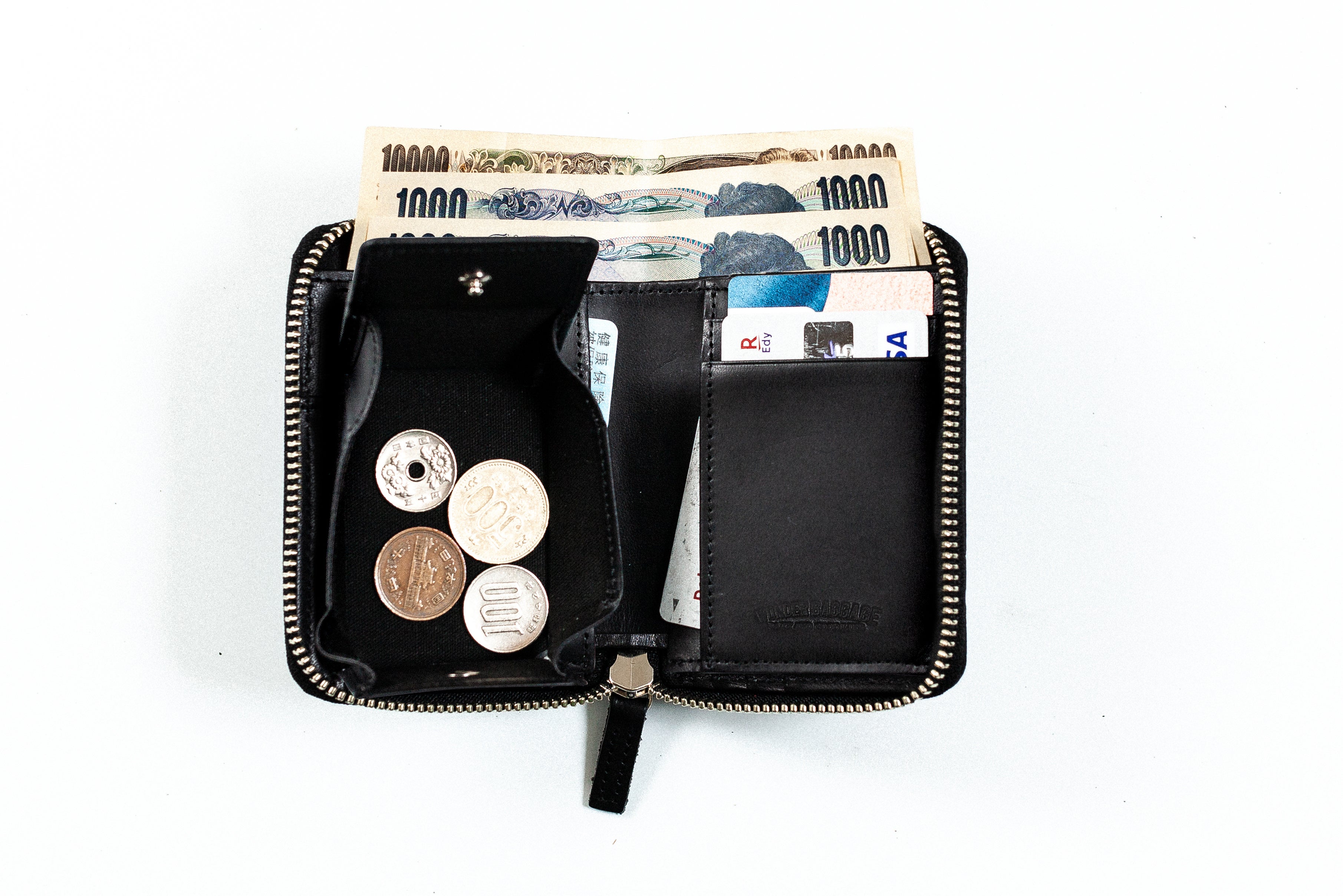 キャッシュレス財布の正しい進化。名門レザーの良い加減な