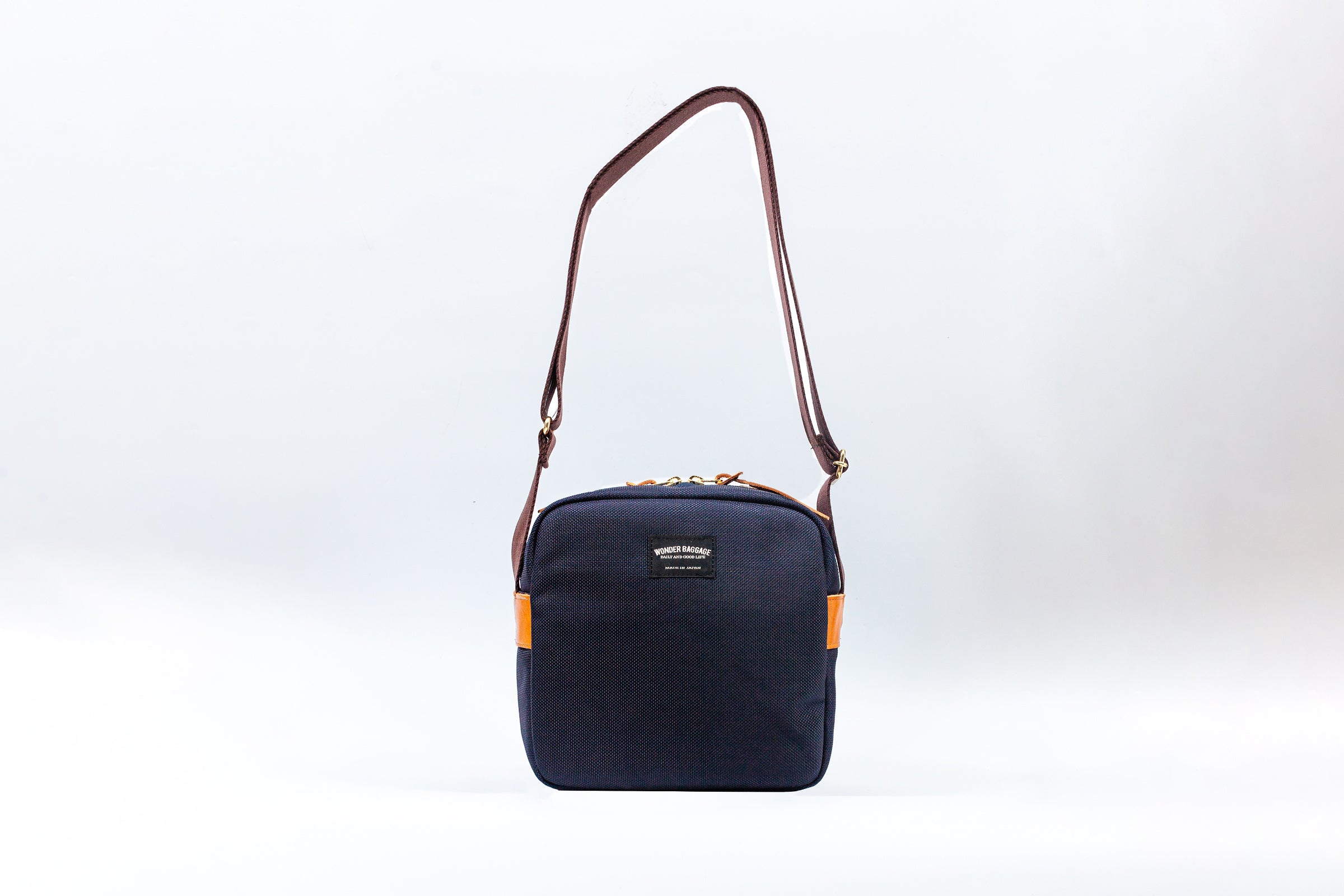 プロテクトショルダーバッグ正面