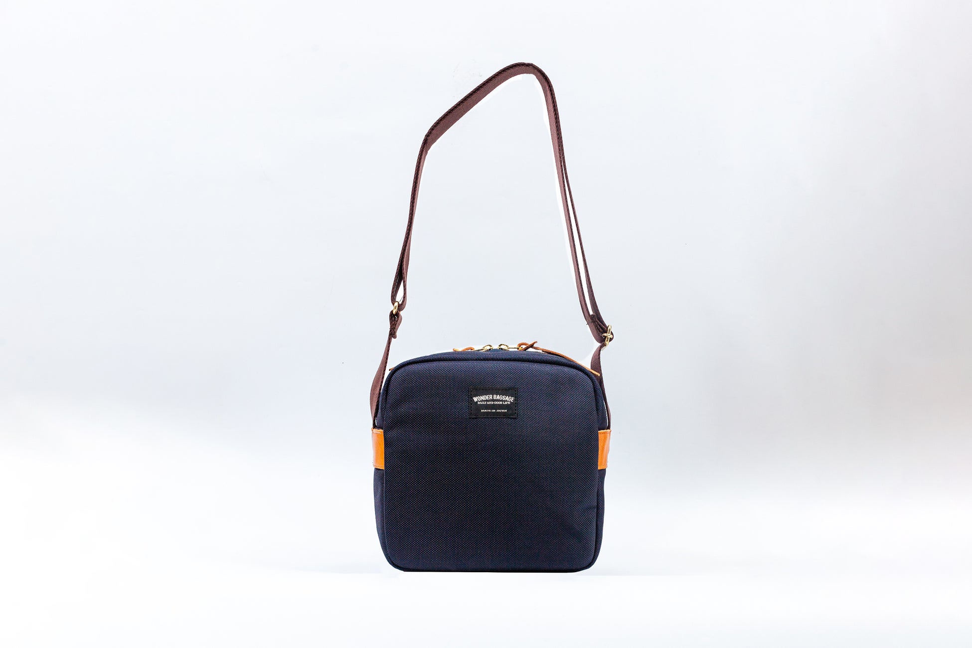 プロテクトショルダーバッグ正面