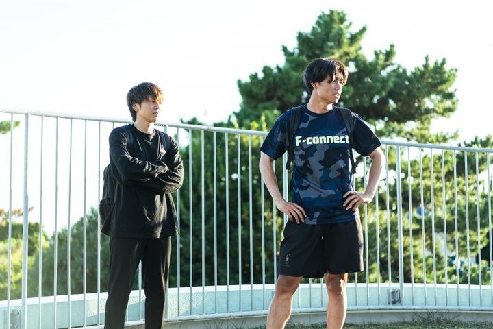 F-connect　梶川諒太選手（左）代表小池純輝選手（右）
