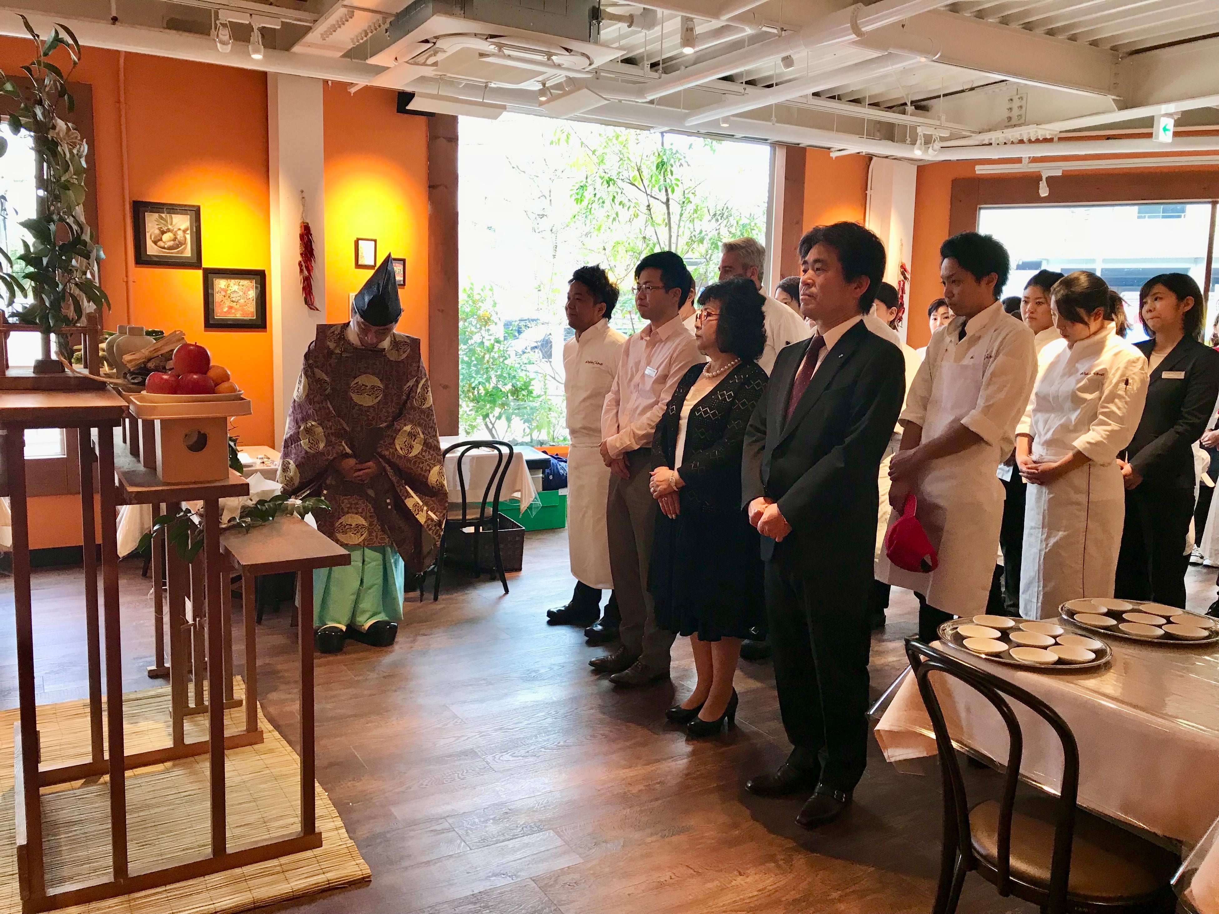 ハワイ発の本格イタリア料理店「アランチーノOSAKA」にて行われた清祓いの様子