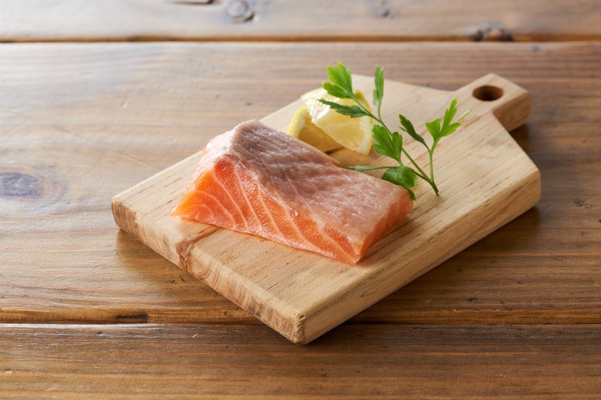 ▲スモークサーモン（正規品イメージ）