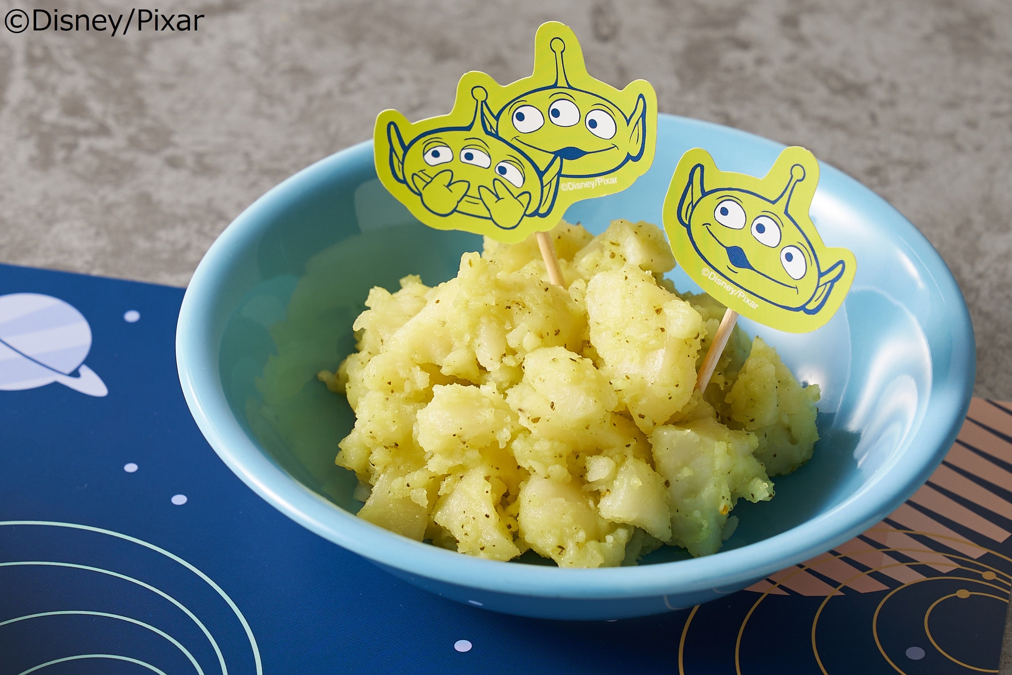 副菜の＜エイリアン＞グリーンポテト サラダ