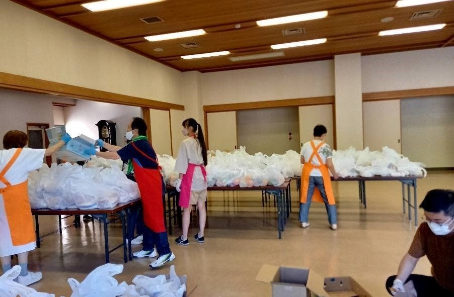 ▲支援団体での食品配布風景