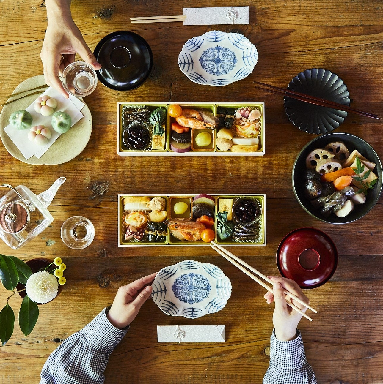 ▲「国産素材の食べきり銘々重　さくら」（大地を守る会）