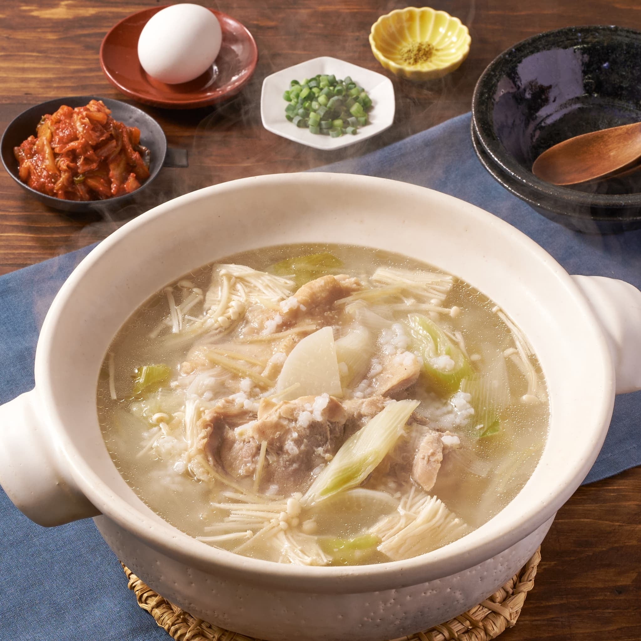 　▲Kit Oisix「鳥羽シェフ特製！じっくり煮るだけ 参鶏湯鍋」（盛り付けイメージ）