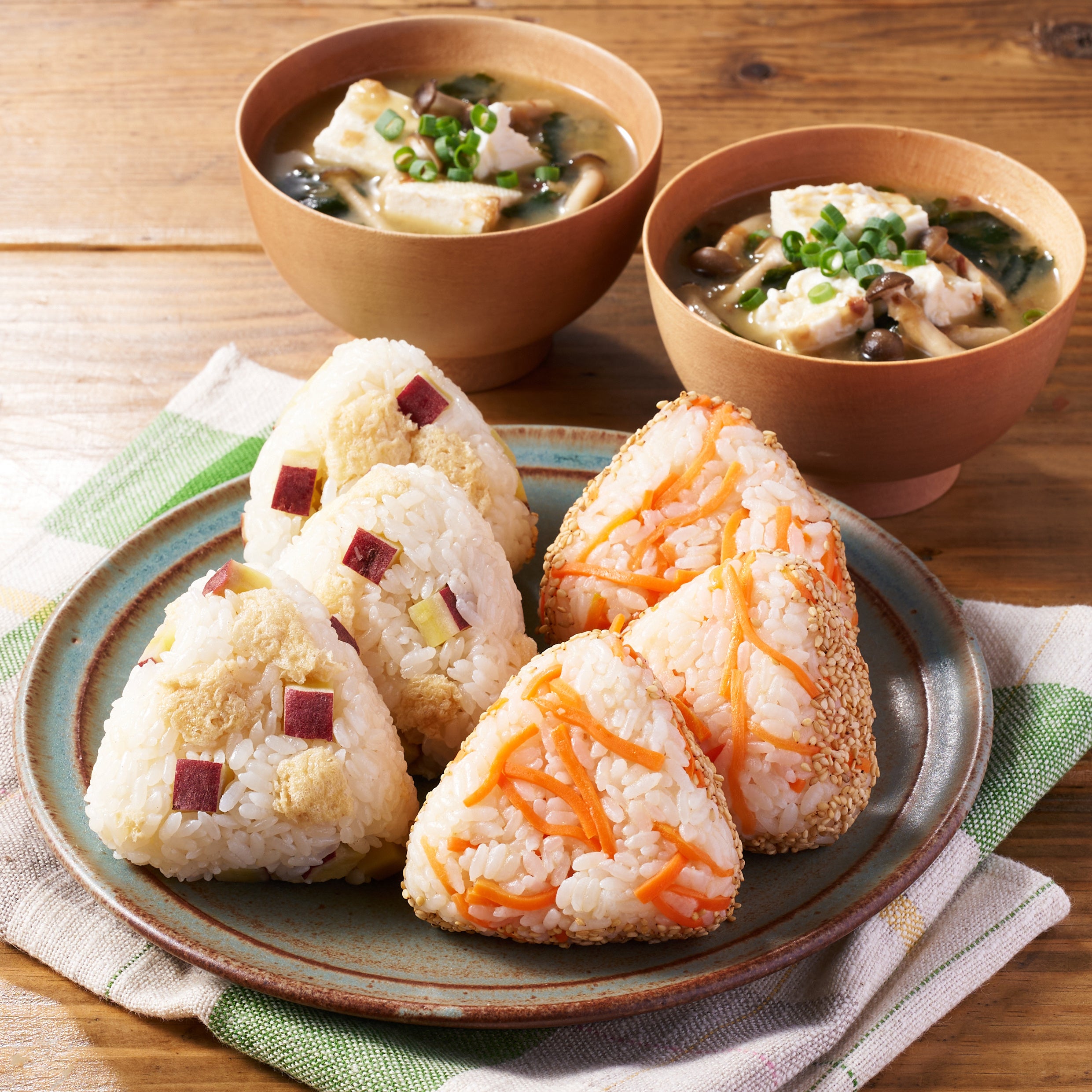 ▲「Kit Oisix 火を使わずに！ 　　　　2種おにぎりとレンジ味噌汁」