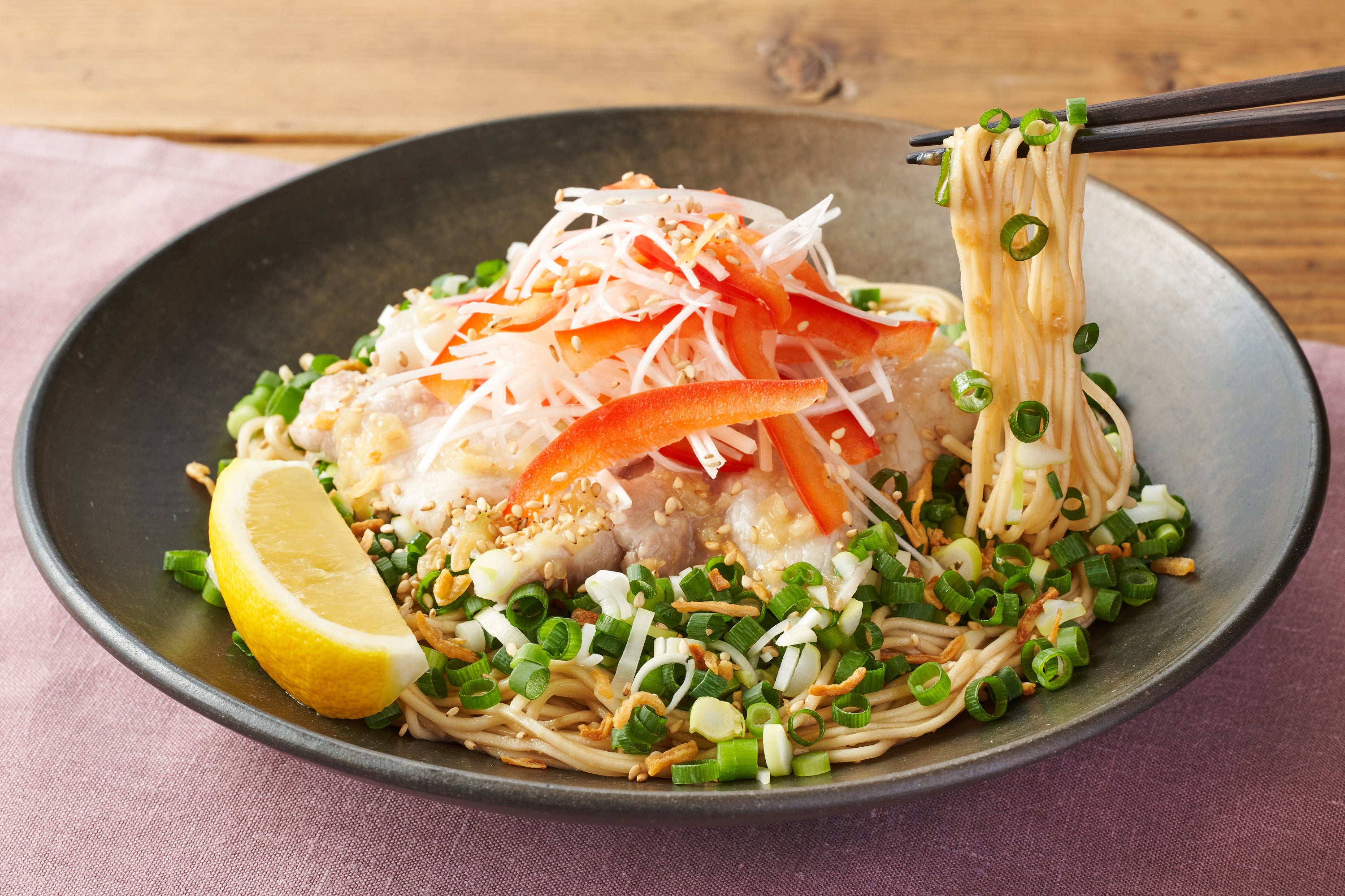 ▲Kit Oisix「一風堂監修！ねぎまみれ和え麺」