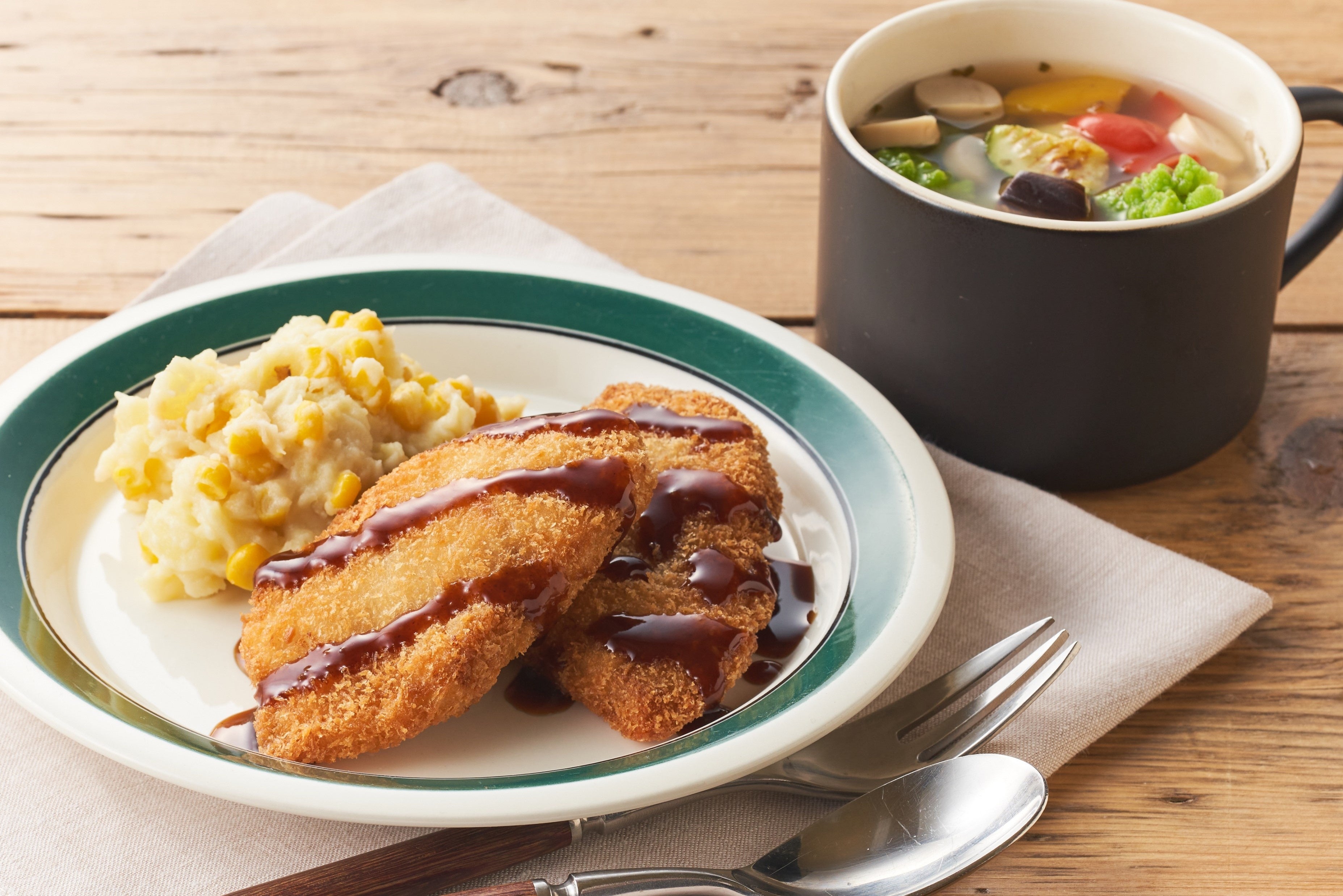 ▲Kit Oisix　　　　　　　　　　　　　　サメ肉のフライ クリームポテト添え