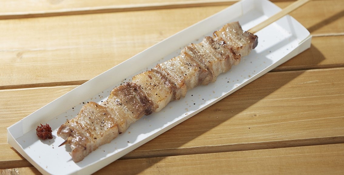 ▲幻の豚肉「鬼の宝ポーク」のジューシー豚串