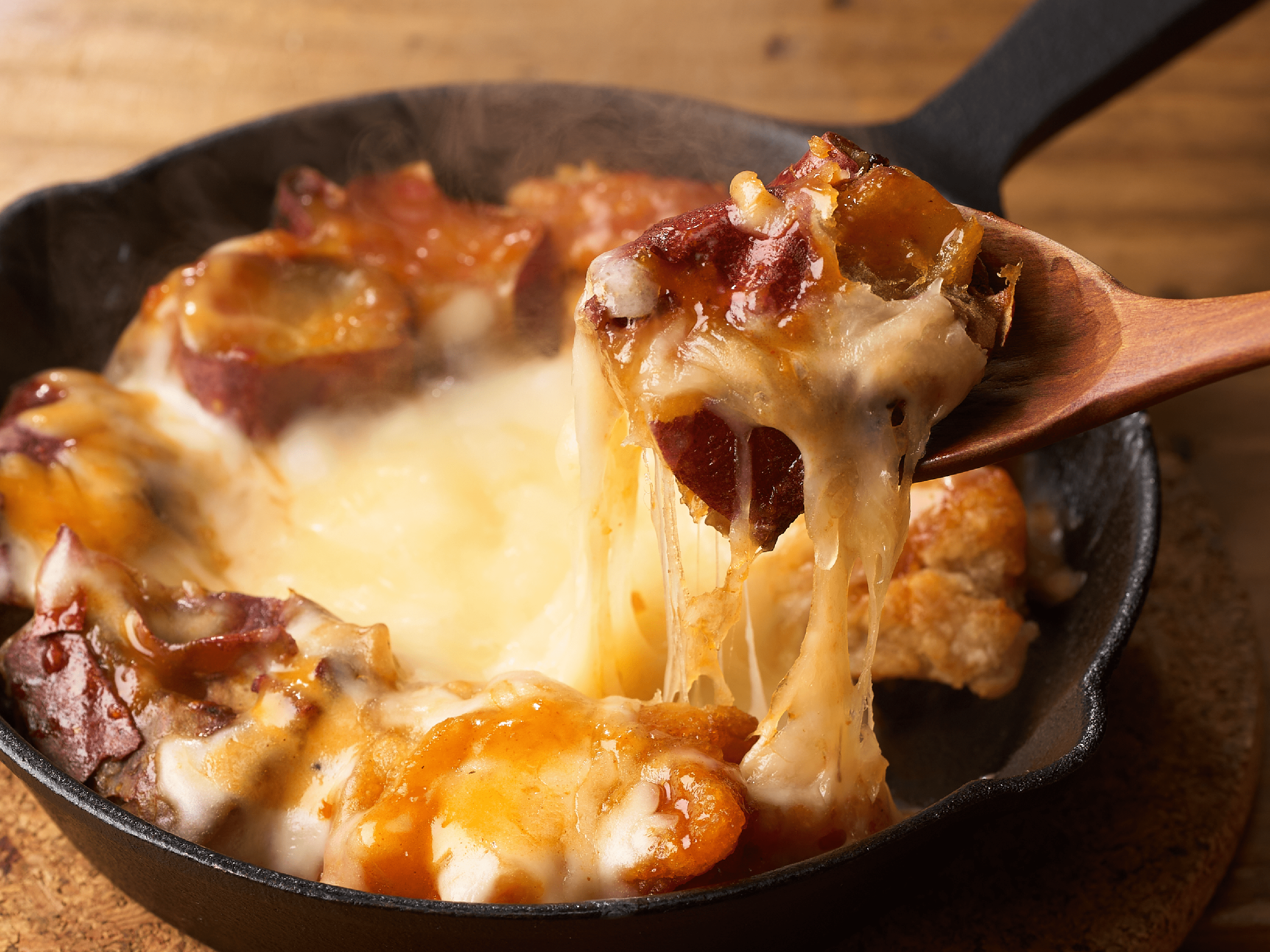 ▲「パンク焼き芋入り旨辛ヤンニョムチキン」イメージ