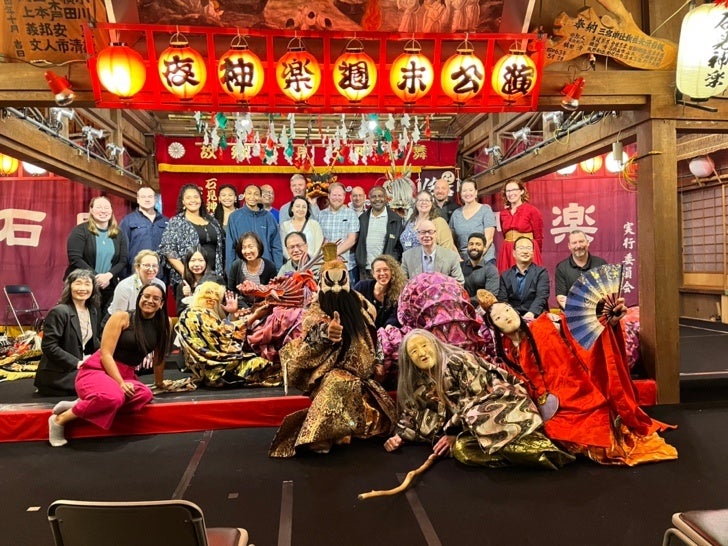 浜田市の三宮神社で石見神楽を楽しむ