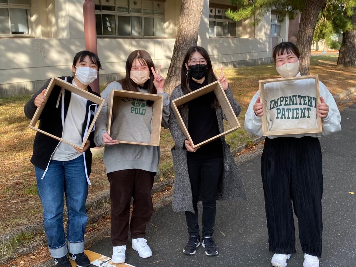 2021年11月14日　組み合わせて本棚など、多用途に活用できる家具ができました！