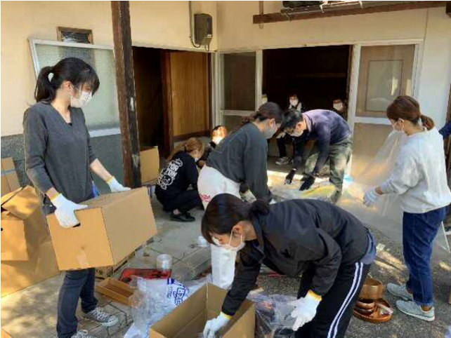 2020年10月18日　片付けワークショップの様子　処分した残置物は約7.7トン