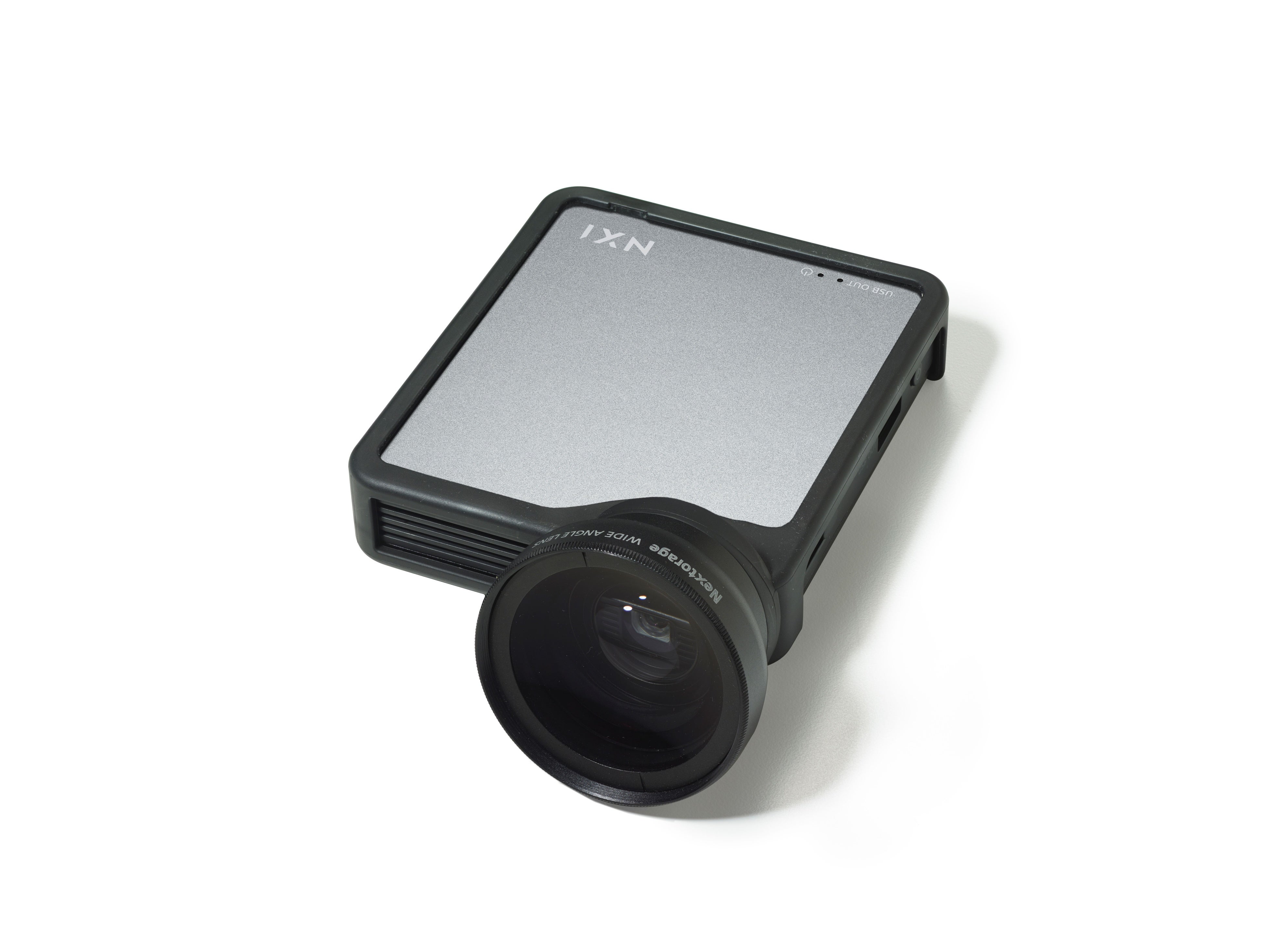 NMP-NX1／ES(シルバー)に装着した状態