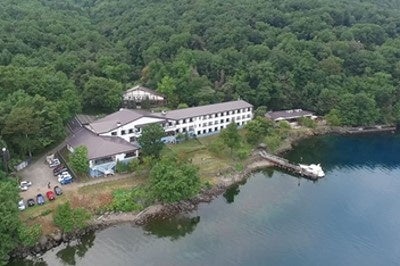 湖畔の宿支笏湖　丸駒温泉旅館　全景