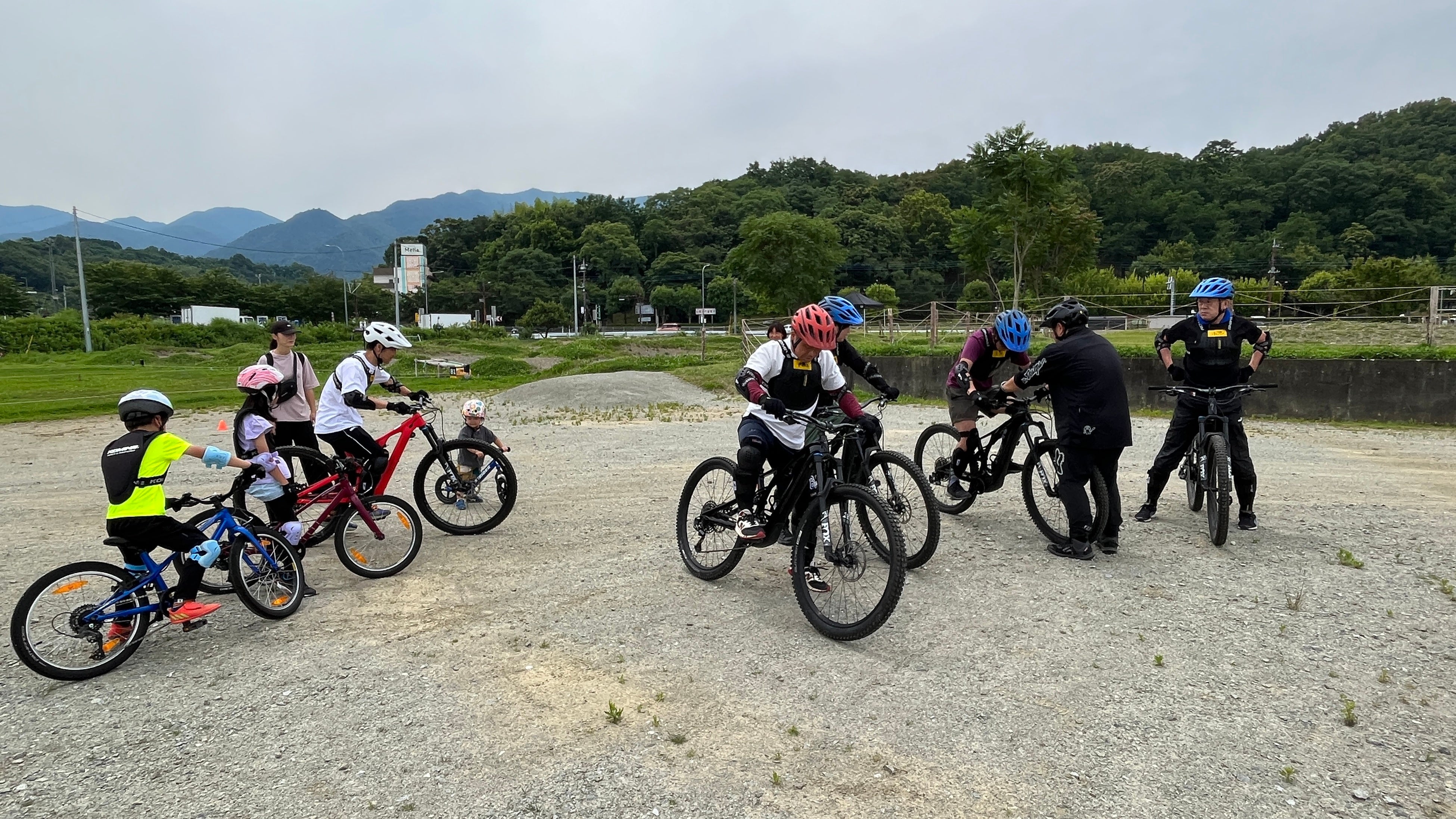 充実した丁寧なスキル講習で安心してMTBを楽しむことができます