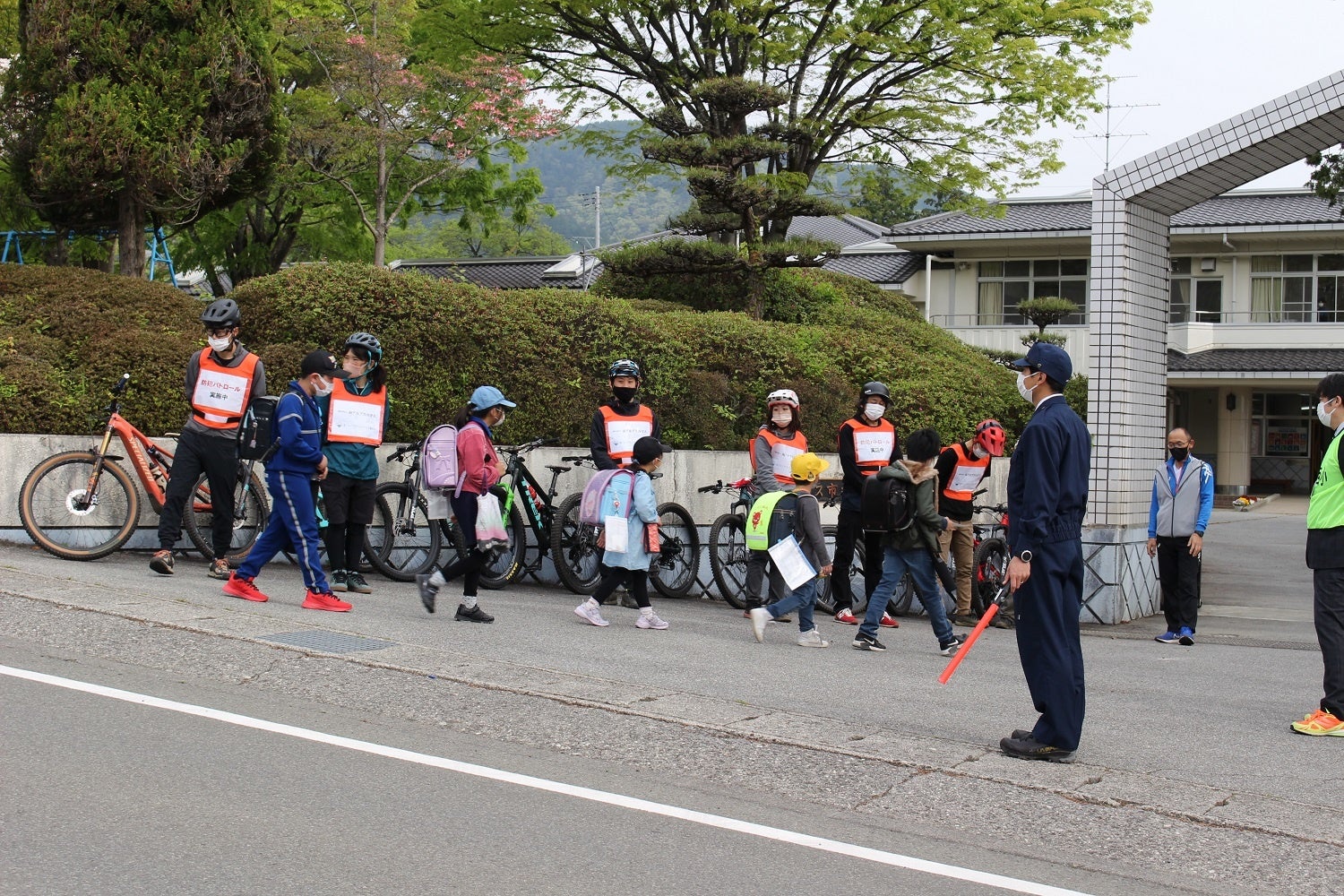 小学生の通学見守り