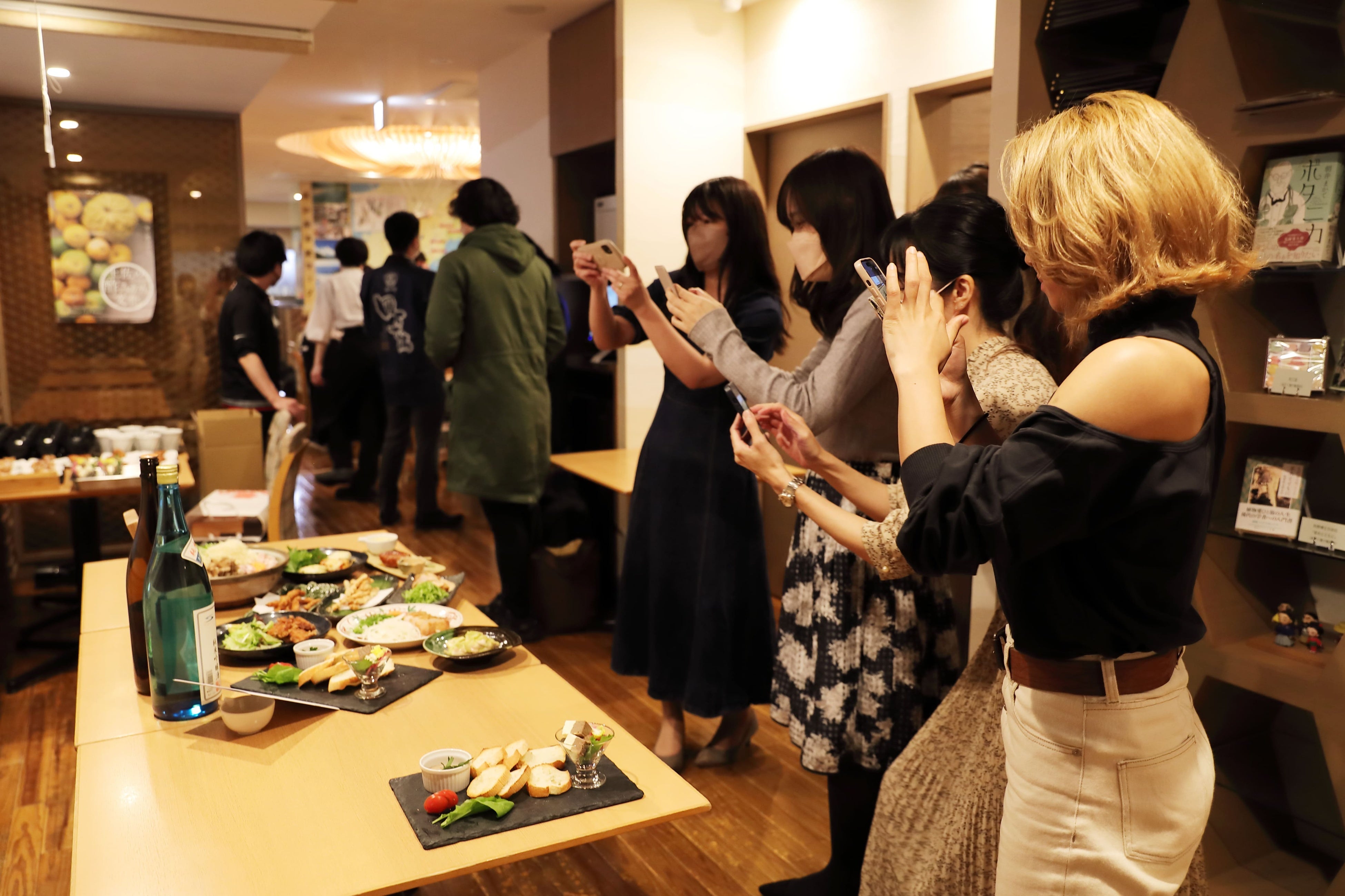 試食会の様子③