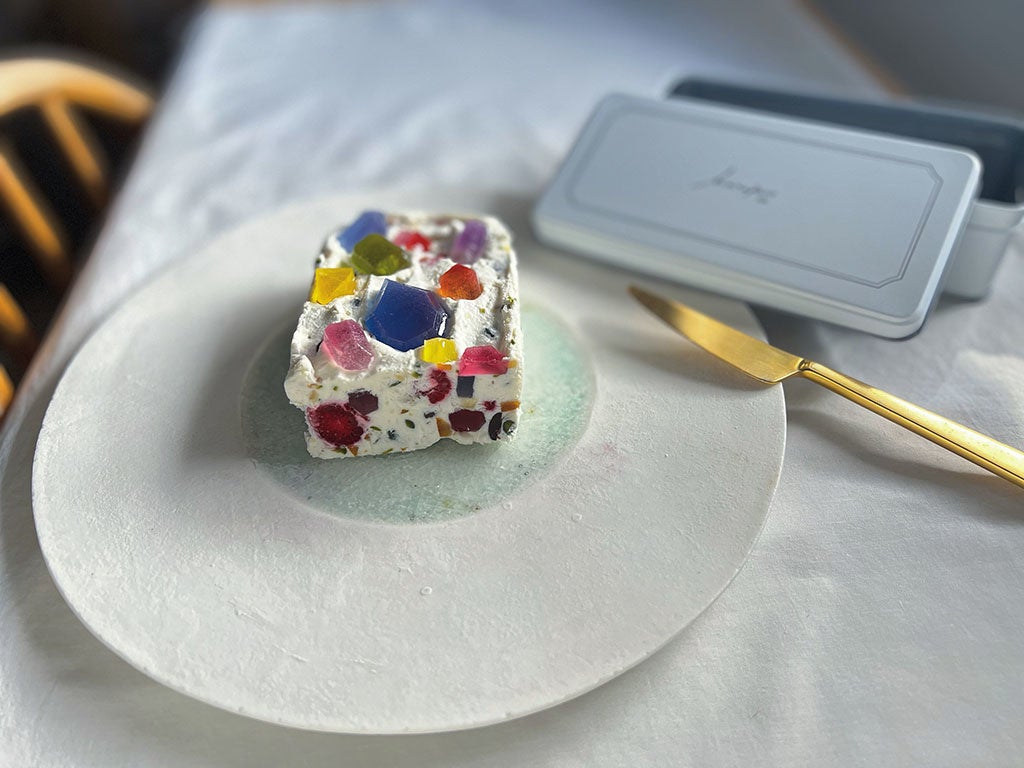 美しい断面とオリジナル缶