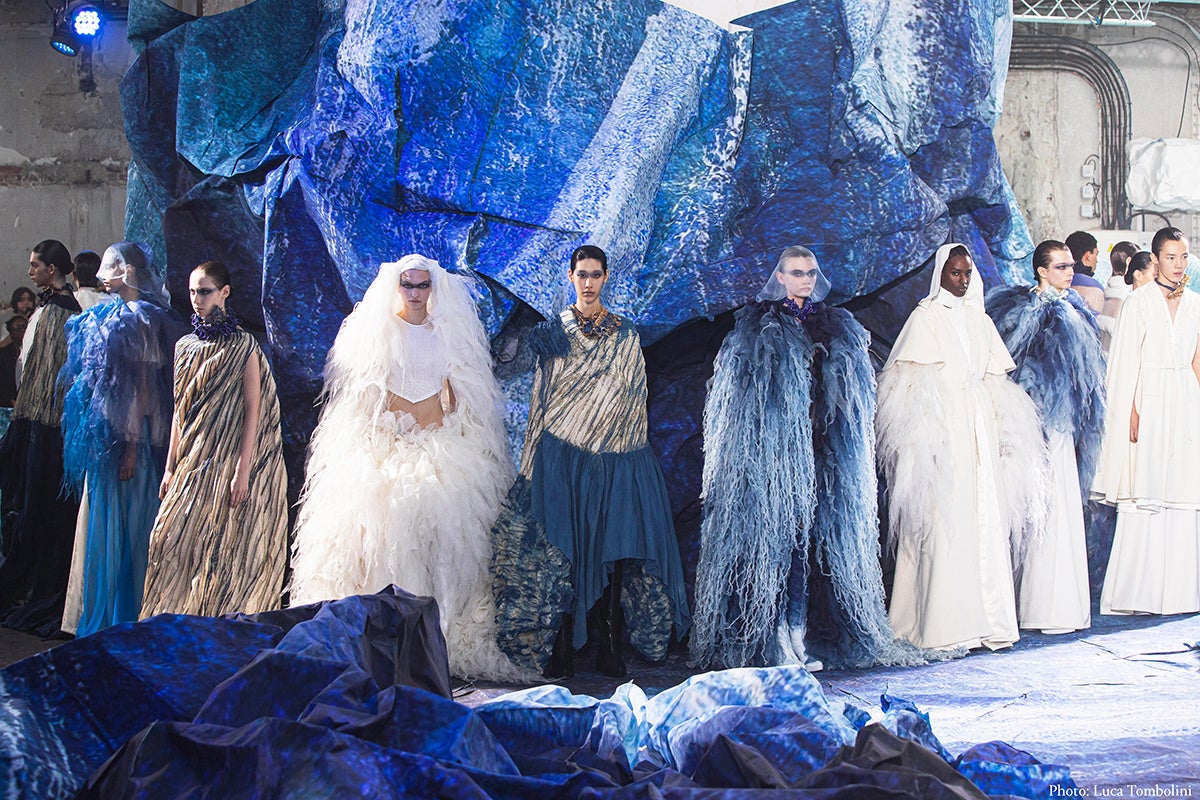 YUIMA NAKAZATO 過去参考イメージ 《SpringSummer 2022 “LIMINAL”》Photo Luca Tombolini