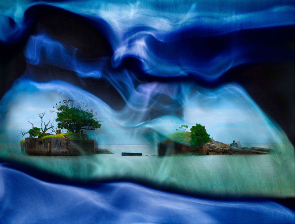 Palmyra Atoll (WWII Bunkers)　アクリルにインクジェットプリント、 LED ライト　2022