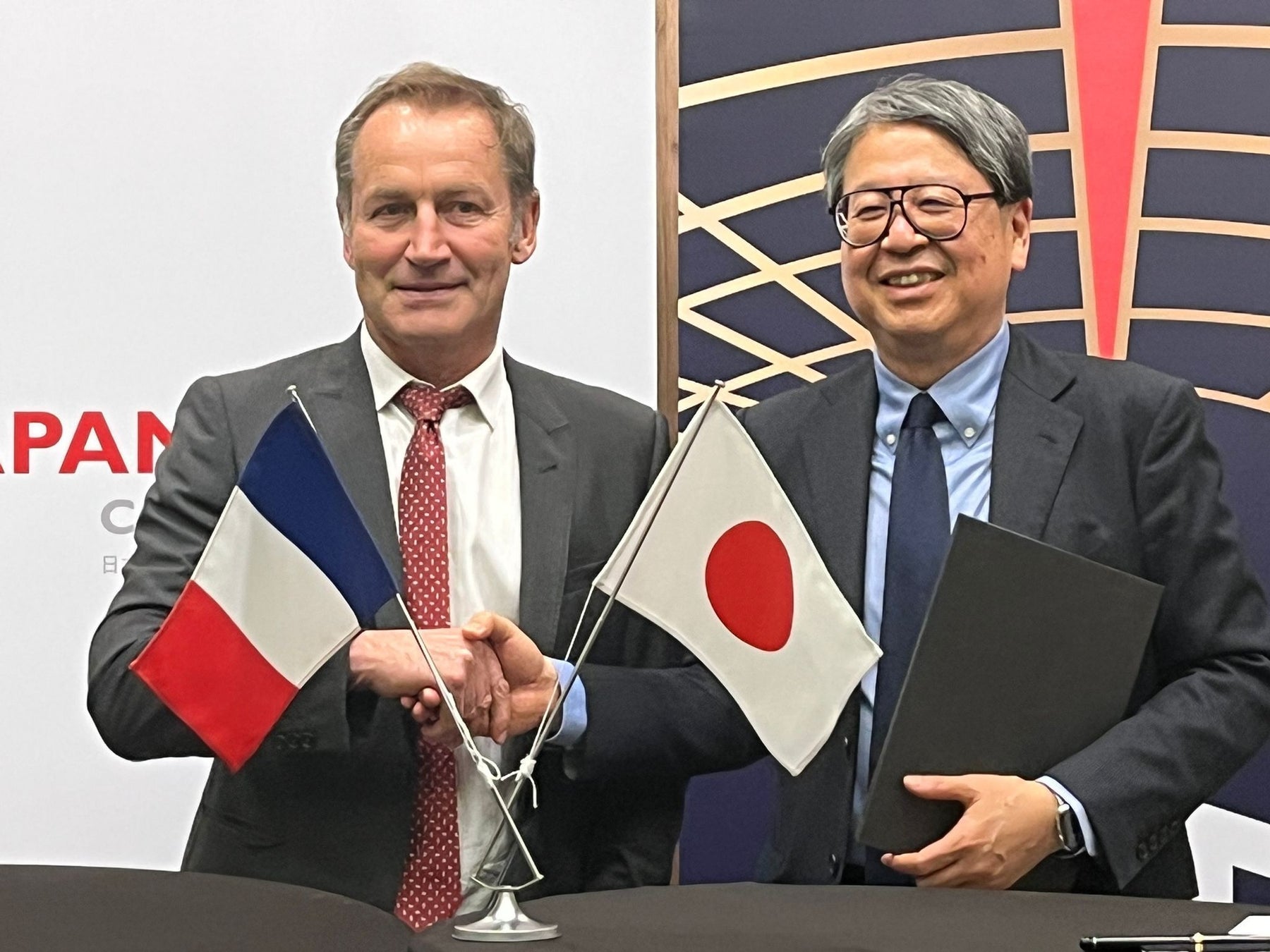 フランス・国立スポーツ体育研究所(INSEP)と人材育成のための協力に関する合意書を締結 スポーツマニア