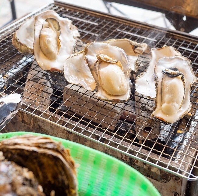 （真作）津軽の牡蠣小屋 群馬県高崎市＞ 3/6-3/16の限定出店！約5トンの殻付き牡蠣を