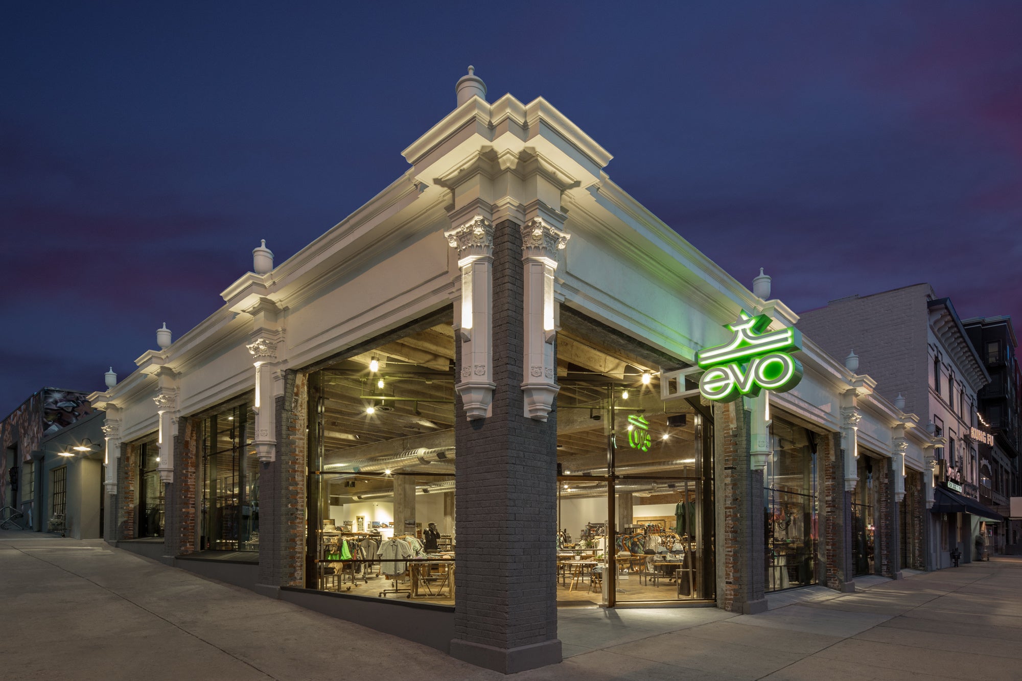 北米デンバーのevoストア