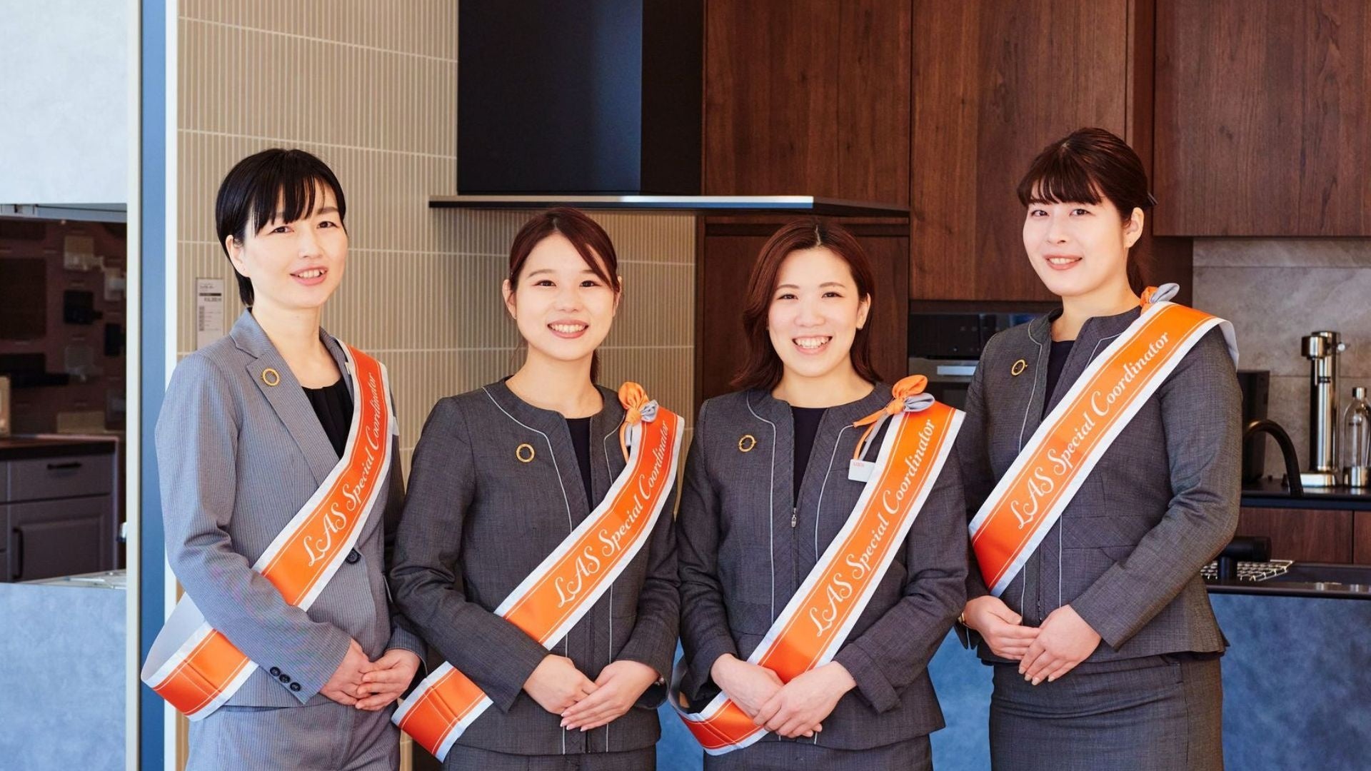 左からRFCサービス部 小野さん、関西エリア 本田さん、北陸エリア 久米さん、東京エリア 木下さん