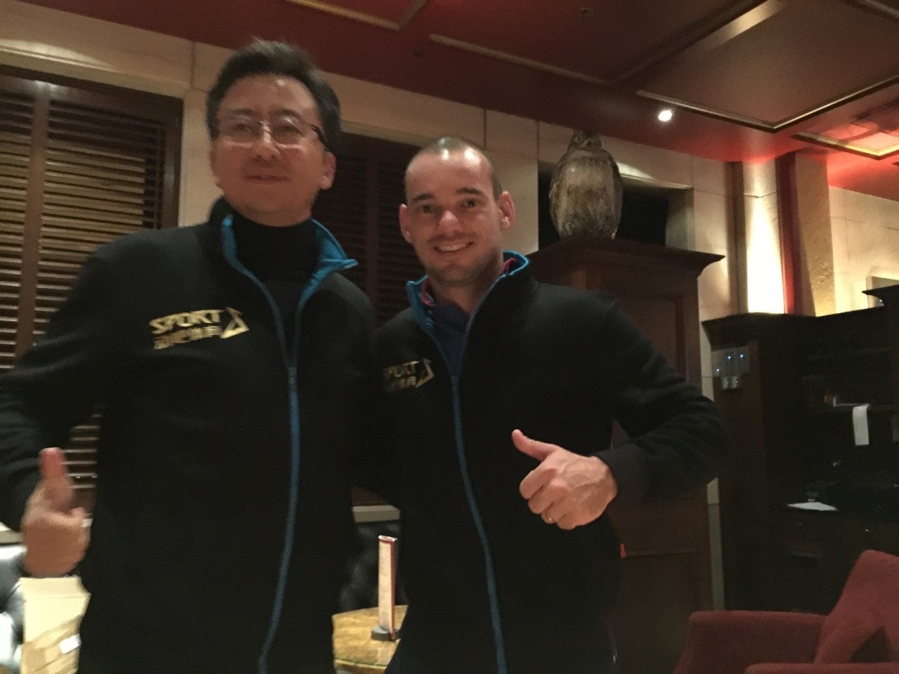 スナイデル氏と白強氏