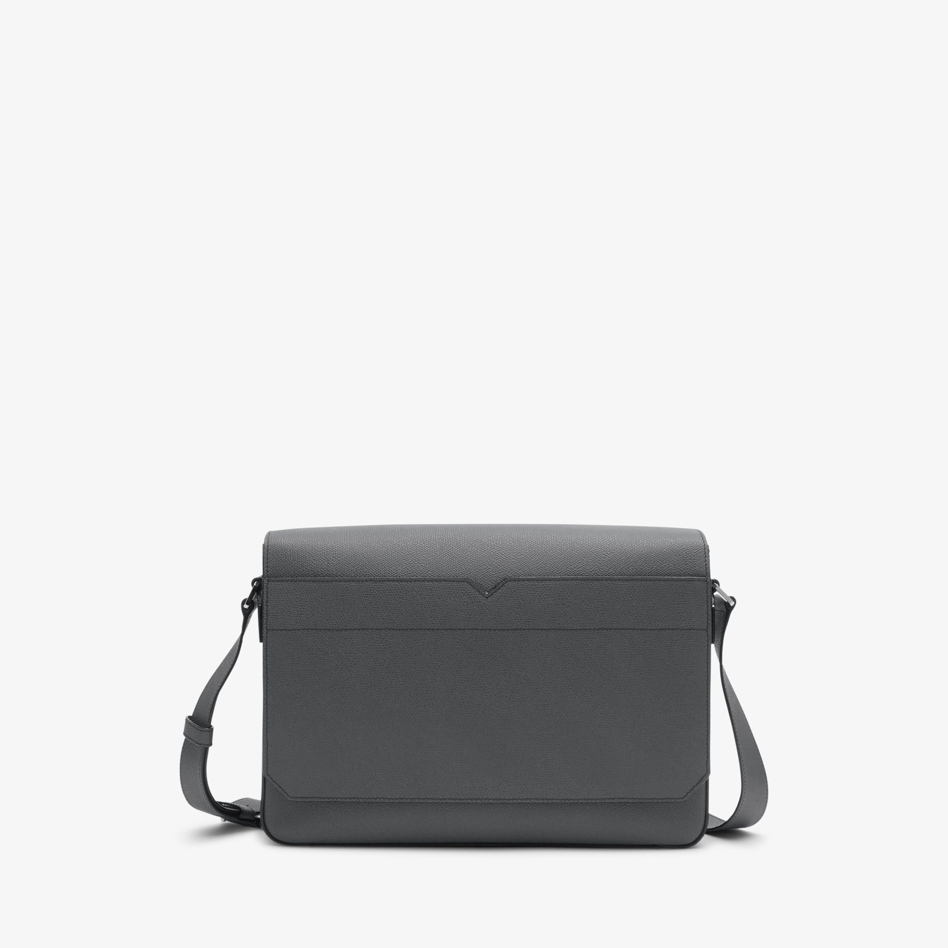 V ラインメッセンジャーバッグ 403,700円（税込）