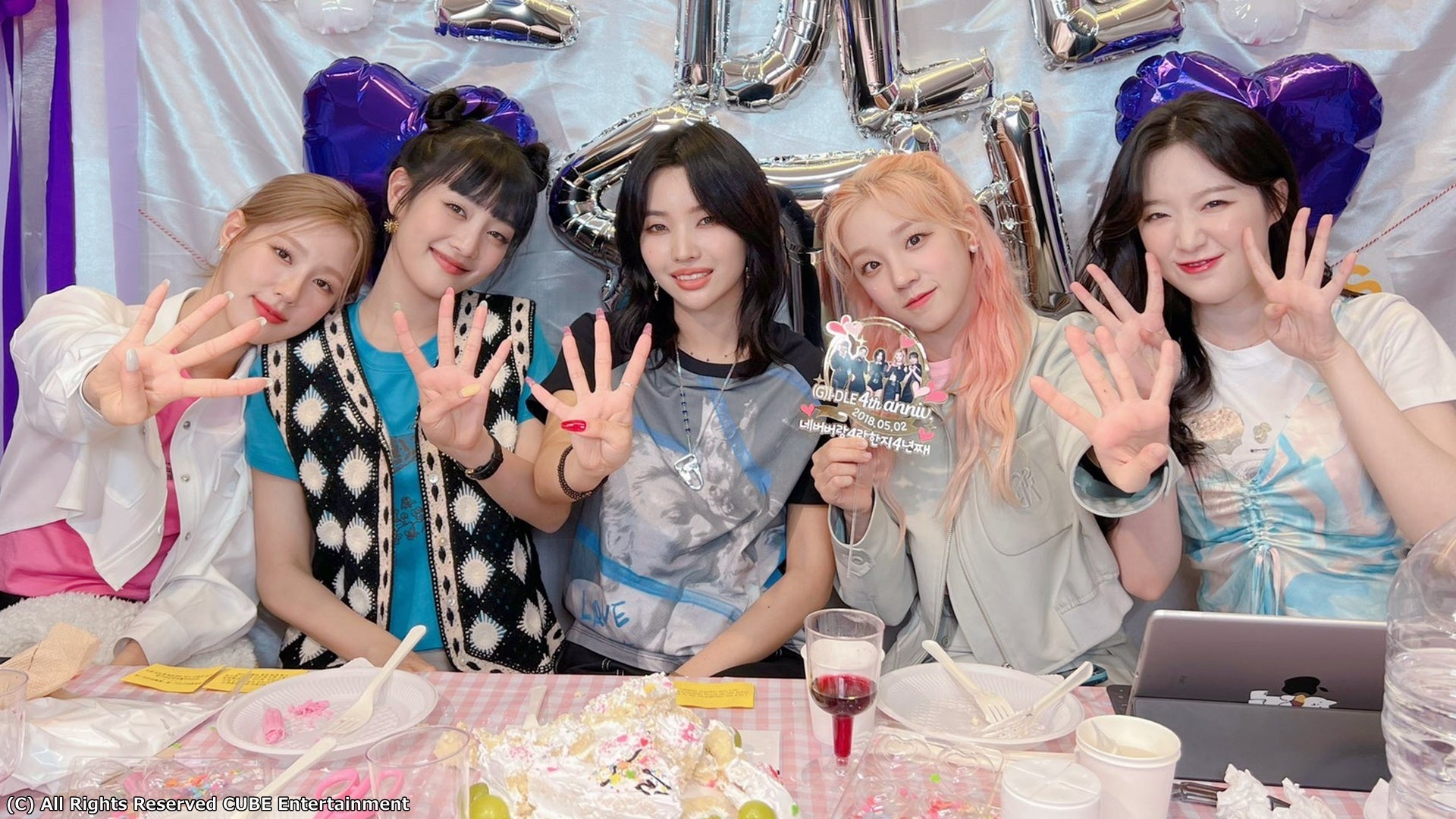 単独バラエティ「(G)I-DLE以外取り扱い注意！」で見せたギャップ