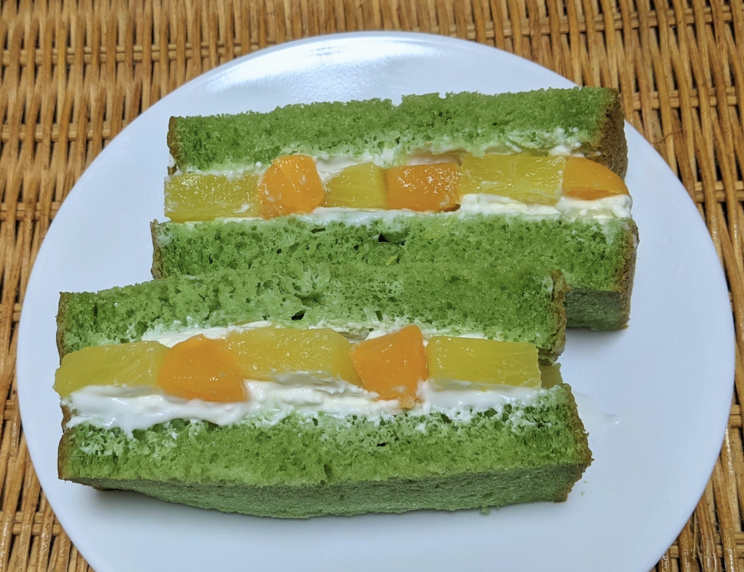 BEYOND MATCHAパンで作ったフルーツサンド