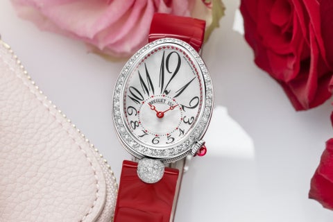 ブレゲの新作モデル「クイーン・オブ・ネイプルズ 8925」がバレンタインデーに登場! ブレゲの新作モデル「クイーン・オブ・ネイプルズ 8925」がバレンタインデーに登場!