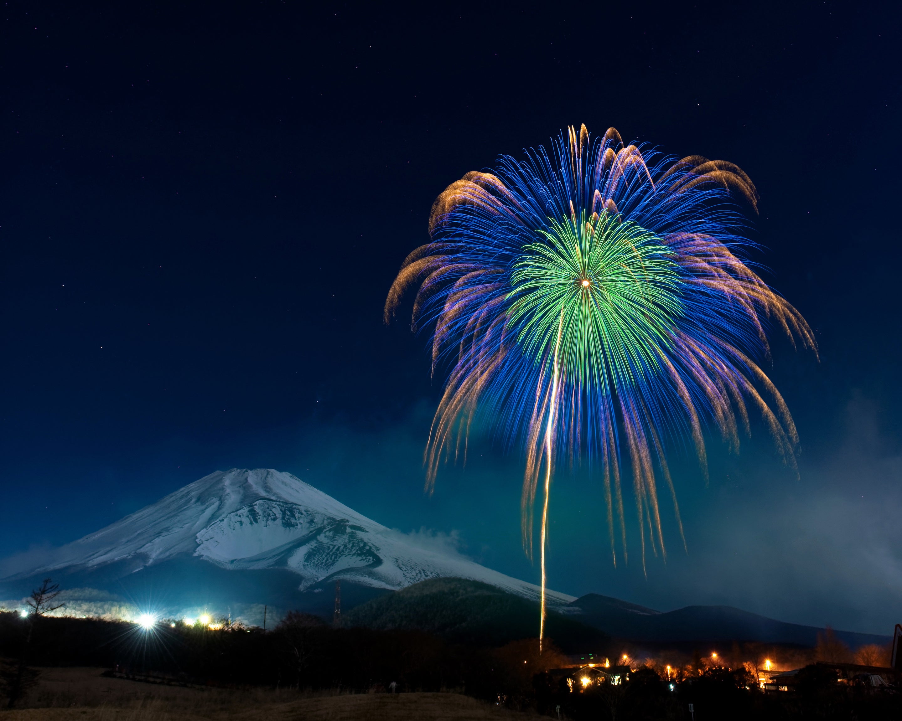 FUJI MOTORSPORTS FOREST Fireworks by 富士山花火」“宇宙の旅