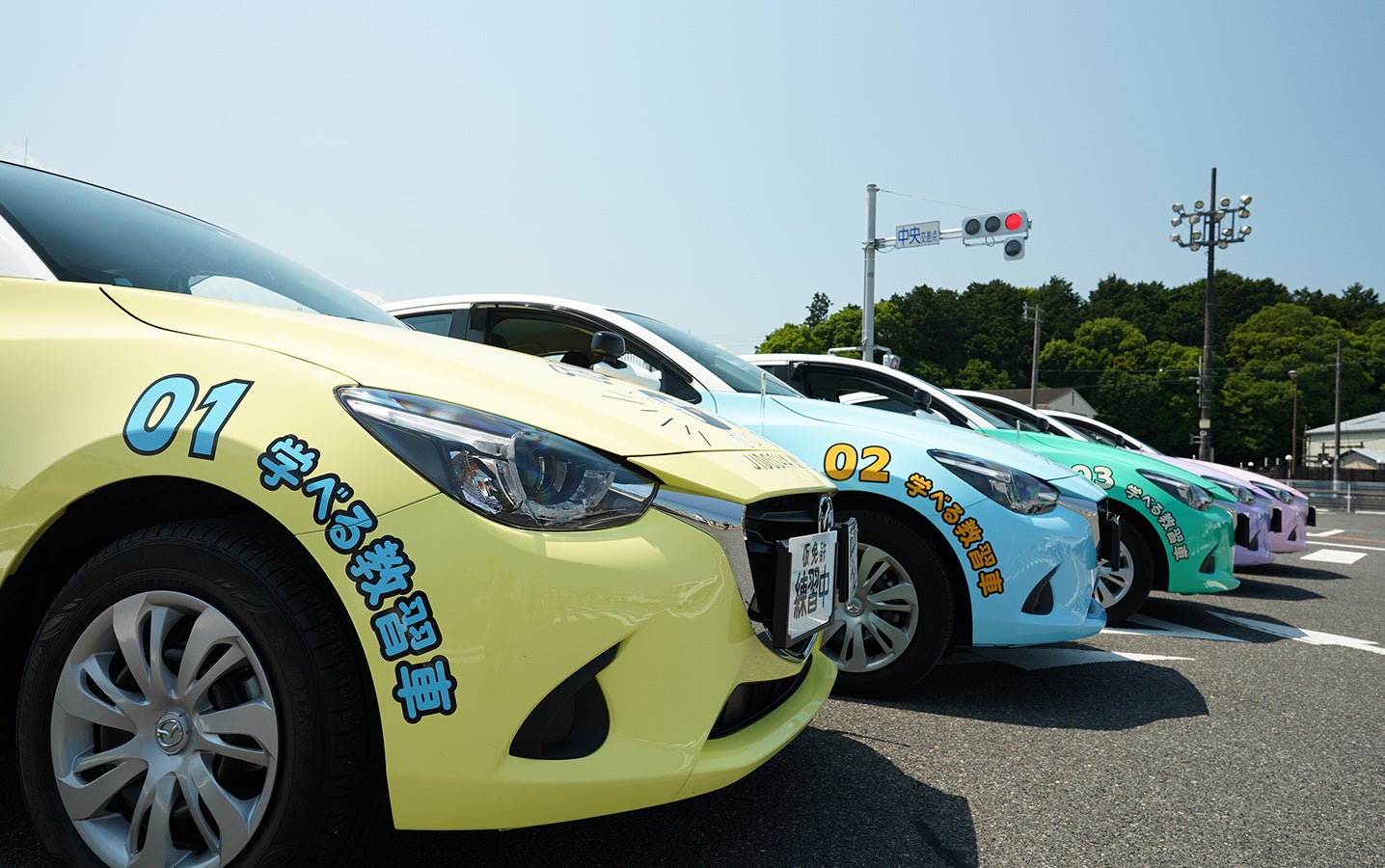 滋賀の道路を 運転教本 が走る 月の輪自動車教習所 運転のコツを 学べる教習車 を走行開始 株式会社瀬田月輪自動車教習所のプレスリリース 滋賀の道路を 運転教本 が走る 月の輪自動車教習所 運転のコツを 学べる教習車 を走行開始 株式会社瀬田月輪自動車教習所のプレスリリース